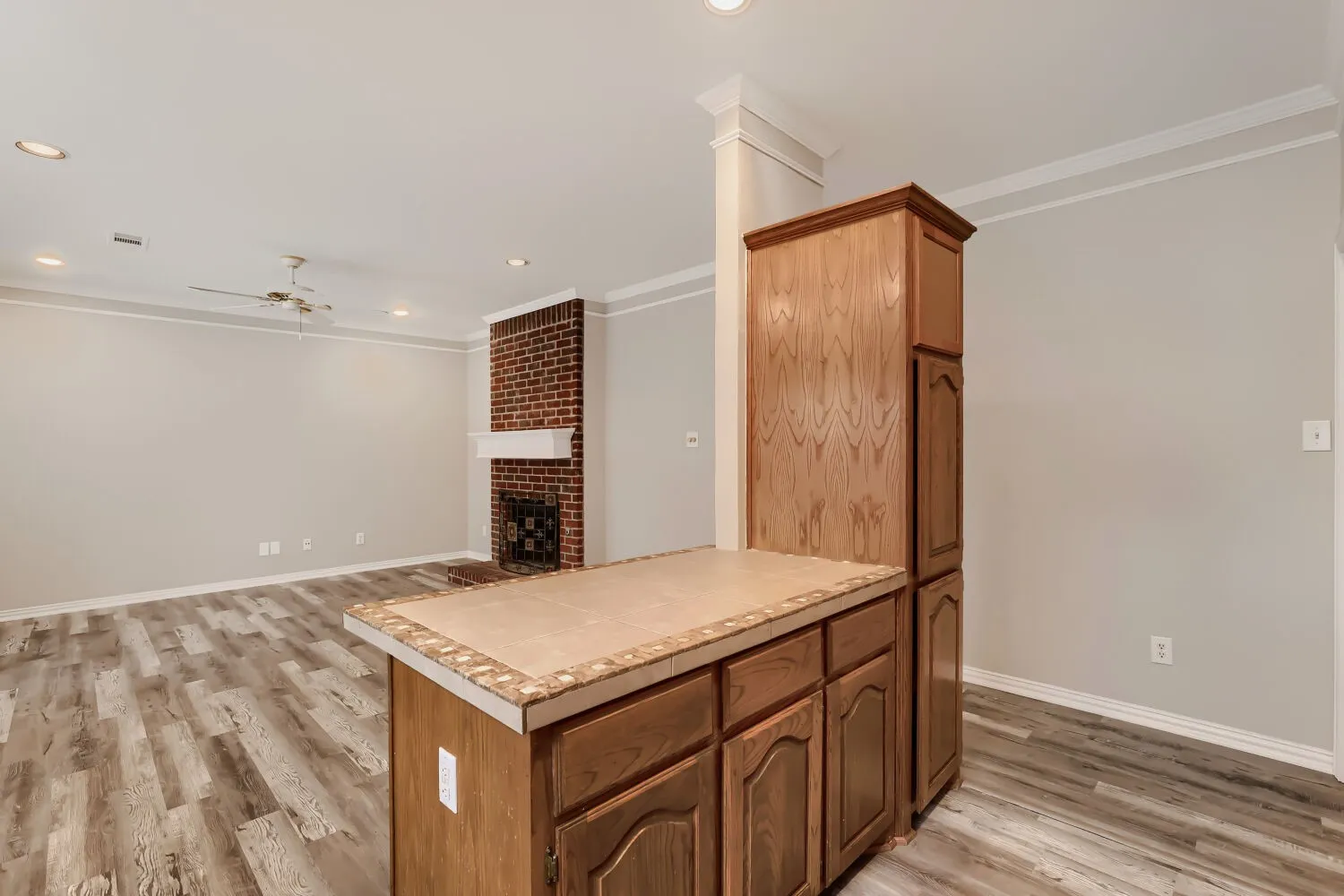Single Family Residence For Sale in Kaufman County , 127 Villanova Circle, Forney, Texas 75126, 3 Bedroom, 2 Bathroom, 2 Garage spaces, 1,771 Sqft, built in 1997, mls#21376884, Real Estate Agent in Forney, Homes For Sale in Kaufman county, Homes For Sale in Forney, Realtor in Forney Texas, Real Estate Brokerage Independent Realty Texas, Luminita Cordes Realtor