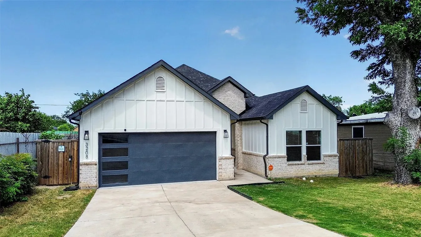 Single Family Residence For Sale in Tarrant County , 3208 31st Street, Fort Worth, Texas 76106, 3 Bedroom, 2 Bathroom, 2 Garage spaces, 1,419 Sqft, built in 2023, mls#21378199, Real Estate Agent in Fort Worth, Homes For Sale in Tarrant county, Homes For Sale in Fort Worth, Realtor in Fort Worth Texas, Real Estate Brokerage Independent Realty Texas, Luminita Cordes Realtor
