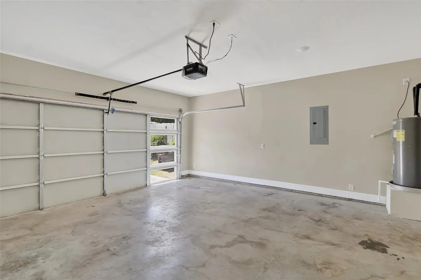 Single Family Residence For Sale in Tarrant County , 3208 31st Street, Fort Worth, Texas 76106, 3 Bedroom, 2 Bathroom, 2 Garage spaces, 1,419 Sqft, built in 2023, mls#21378199, Real Estate Agent in Fort Worth, Homes For Sale in Tarrant county, Homes For Sale in Fort Worth, Realtor in Fort Worth Texas, Real Estate Brokerage Independent Realty Texas, Luminita Cordes Realtor