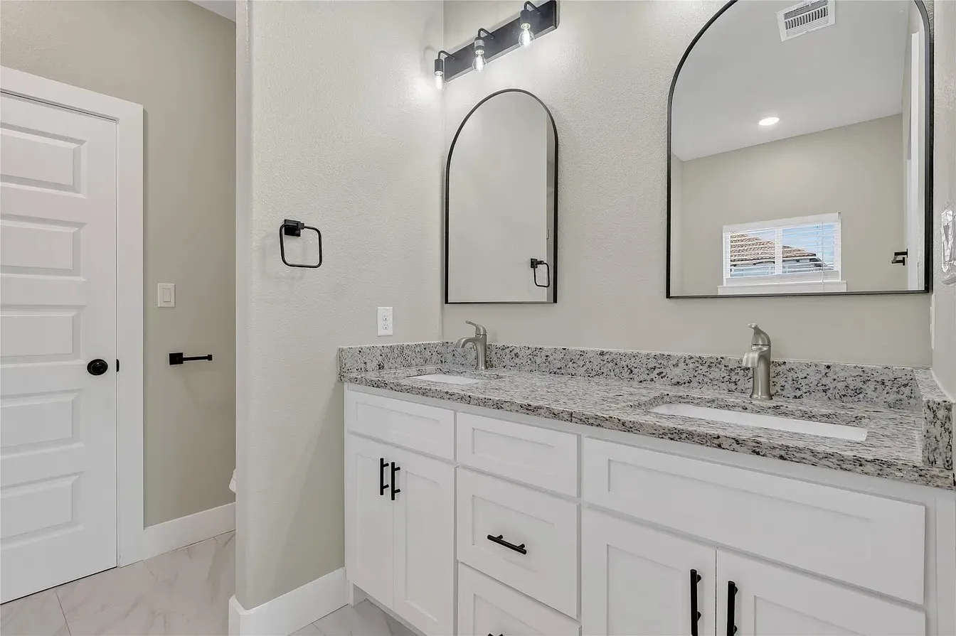 Single Family Residence For Sale in Tarrant County , 3208 31st Street, Fort Worth, Texas 76106, 3 Bedroom, 2 Bathroom, 2 Garage spaces, 1,419 Sqft, built in 2023, mls#21378199, Real Estate Agent in Fort Worth, Homes For Sale in Tarrant county, Homes For Sale in Fort Worth, Realtor in Fort Worth Texas, Real Estate Brokerage Independent Realty Texas, Luminita Cordes Realtor
