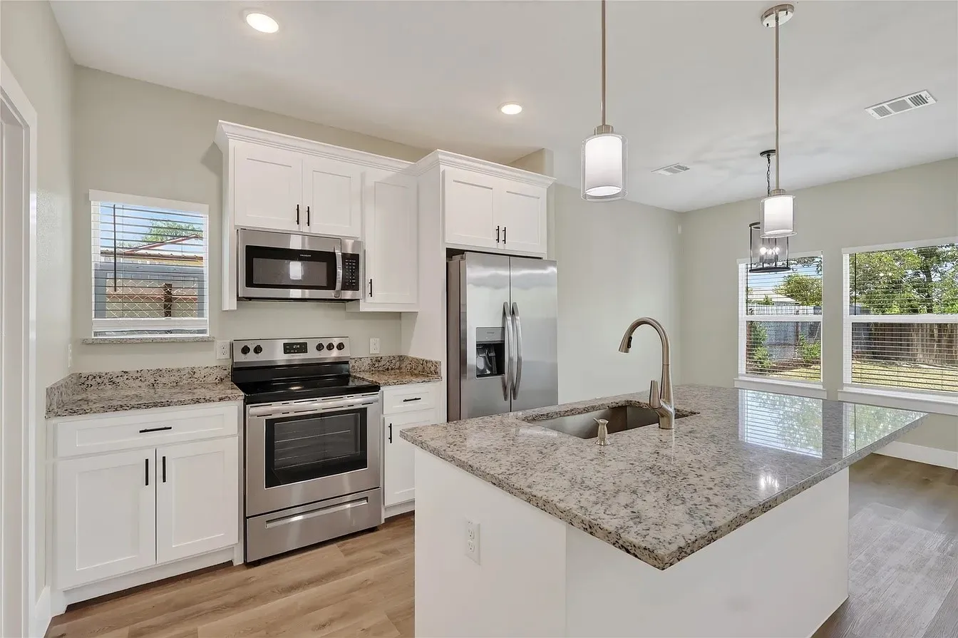 Single Family Residence For Sale in Tarrant County , 3208 31st Street, Fort Worth, Texas 76106, 3 Bedroom, 2 Bathroom, 2 Garage spaces, 1,419 Sqft, built in 2023, mls#21378199, Real Estate Agent in Fort Worth, Homes For Sale in Tarrant county, Homes For Sale in Fort Worth, Realtor in Fort Worth Texas, Real Estate Brokerage Independent Realty Texas, Luminita Cordes Realtor