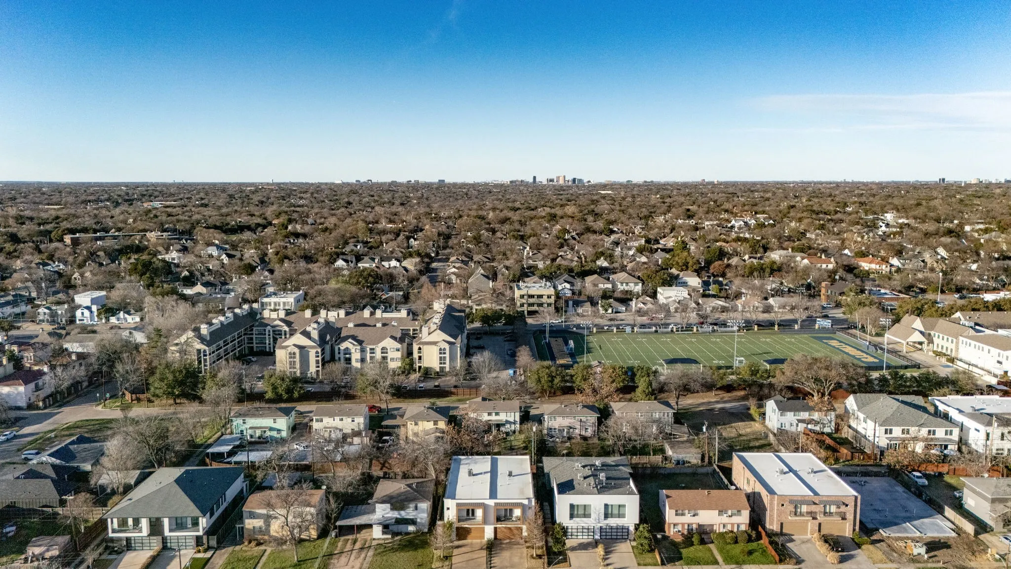Single Family Residence For Rent in Dallas County , 4827 Newmore Avenue, Dallas, Texas 75209, 3 Bedroom, 3 Bathroom, 2 Garage spaces, 2,691 Sqft, built in 2018, mls#21379096, Real Estate Agent in Dallas, Homes For Rent in Dallas county, Homes For Rent in Dallas, Realtor in Dallas Texas, Real Estate Brokerage Independent Realty Texas, Luminita Cordes Realtor