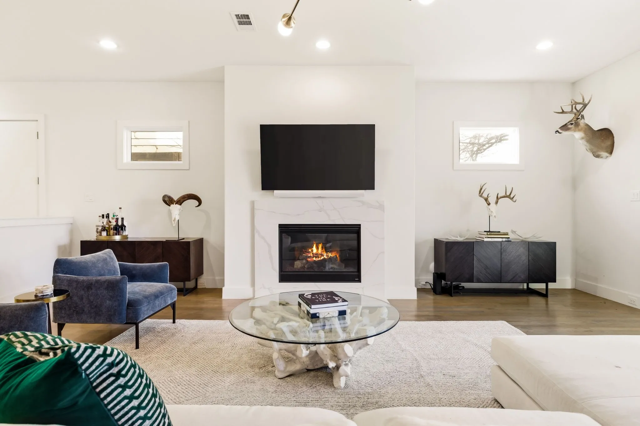 Single Family Residence For Rent in Dallas County , 4827 Newmore Avenue, Dallas, Texas 75209, 3 Bedroom, 3 Bathroom, 2 Garage spaces, 2,691 Sqft, built in 2018, mls#21379096, Real Estate Agent in Dallas, Homes For Rent in Dallas county, Homes For Rent in Dallas, Realtor in Dallas Texas, Real Estate Brokerage Independent Realty Texas, Luminita Cordes Realtor