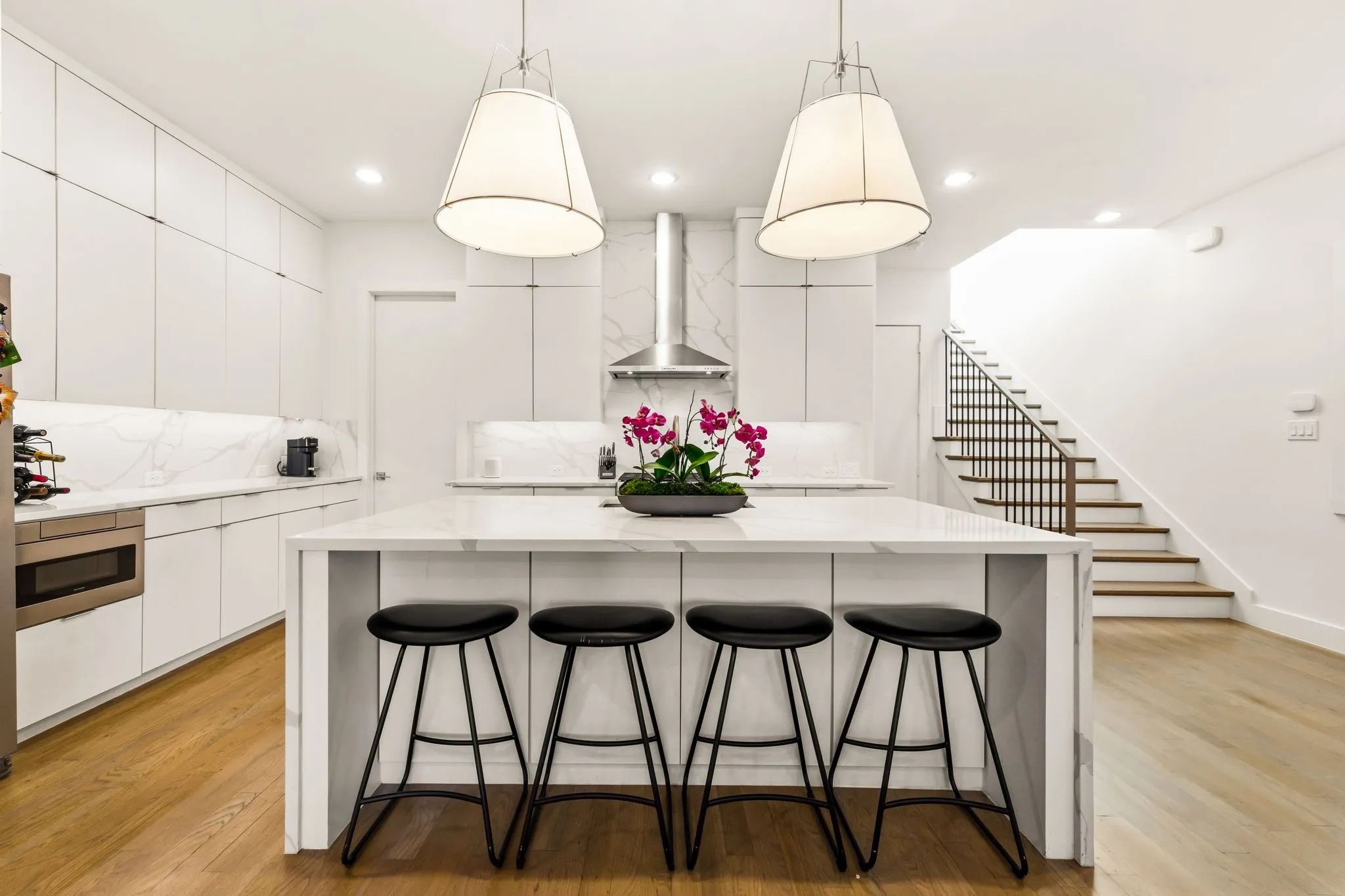 Single Family Residence For Rent in Dallas County , 4827 Newmore Avenue, Dallas, Texas 75209, 3 Bedroom, 3 Bathroom, 2 Garage spaces, 2,691 Sqft, built in 2018, mls#21379096, Real Estate Agent in Dallas, Homes For Rent in Dallas county, Homes For Rent in Dallas, Realtor in Dallas Texas, Real Estate Brokerage Independent Realty Texas, Luminita Cordes Realtor