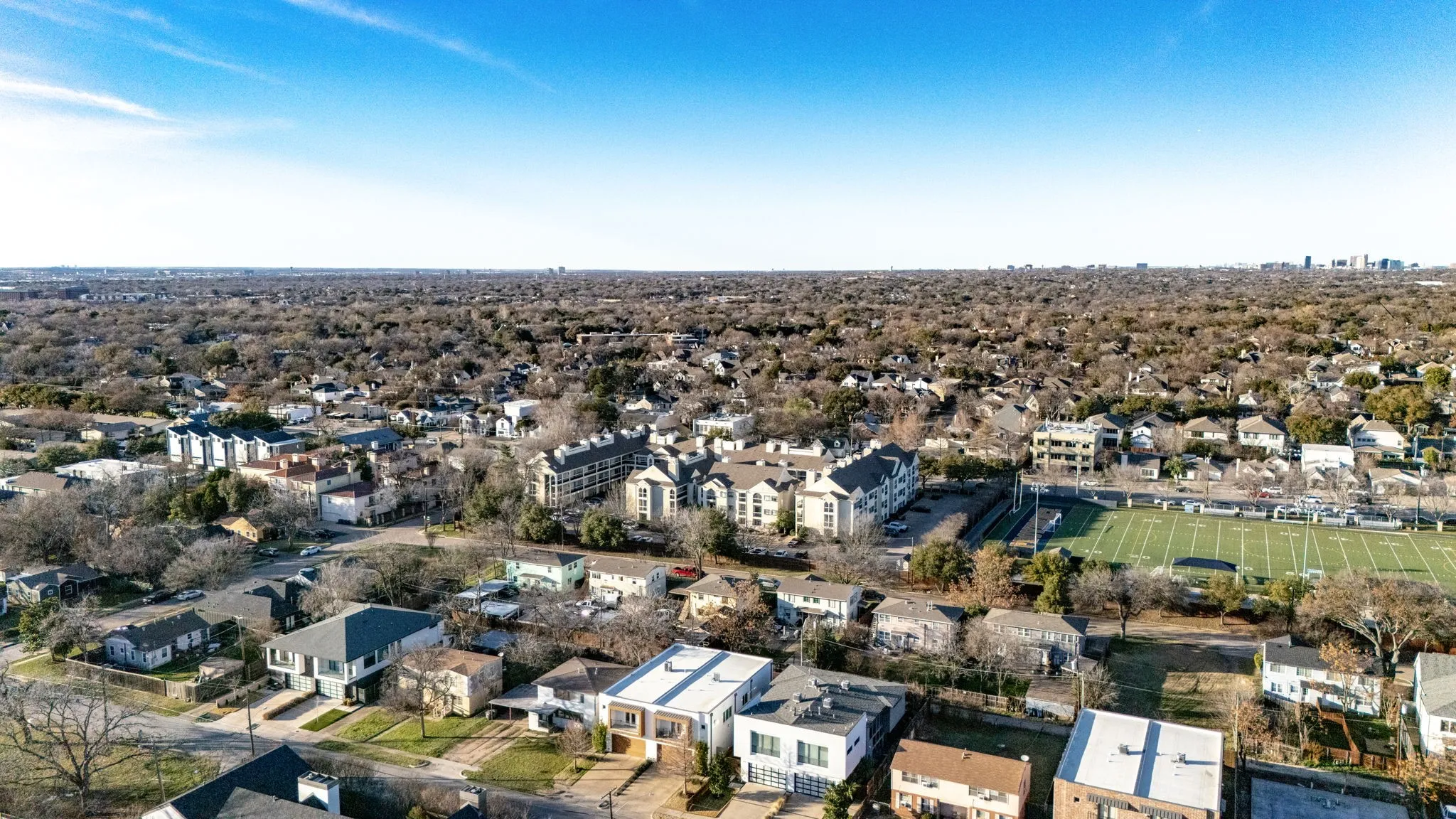 Single Family Residence For Rent in Dallas County , 4827 Newmore Avenue, Dallas, Texas 75209, 3 Bedroom, 3 Bathroom, 2 Garage spaces, 2,691 Sqft, built in 2018, mls#21379096, Real Estate Agent in Dallas, Homes For Rent in Dallas county, Homes For Rent in Dallas, Realtor in Dallas Texas, Real Estate Brokerage Independent Realty Texas, Luminita Cordes Realtor