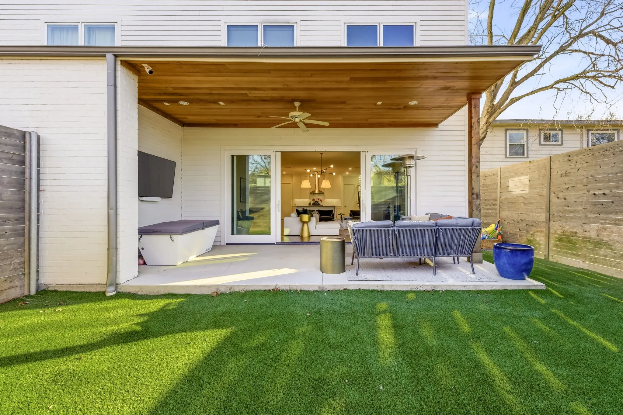 Single Family Residence For Rent in Dallas County , 4827 Newmore Avenue, Dallas, Texas 75209, 3 Bedroom, 3 Bathroom, 2 Garage spaces, 2,691 Sqft, built in 2018, mls#21379096, Real Estate Agent in Dallas, Homes For Rent in Dallas county, Homes For Rent in Dallas, Realtor in Dallas Texas, Real Estate Brokerage Independent Realty Texas, Luminita Cordes Realtor