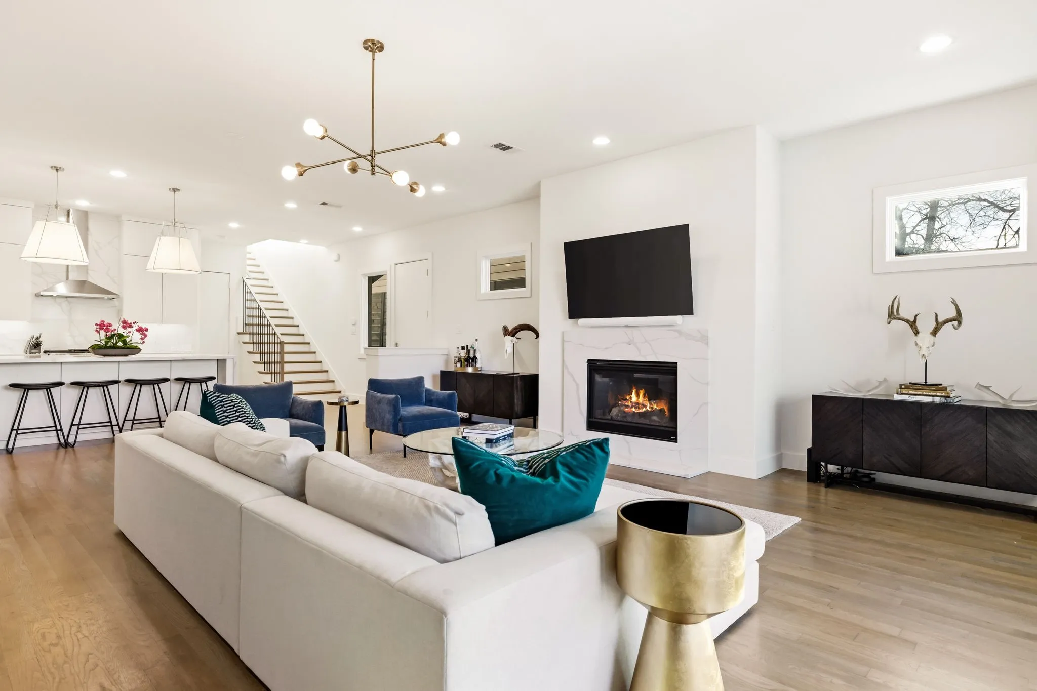 Single Family Residence For Rent in Dallas County , 4827 Newmore Avenue, Dallas, Texas 75209, 3 Bedroom, 3 Bathroom, 2 Garage spaces, 2,691 Sqft, built in 2018, mls#21379096, Real Estate Agent in Dallas, Homes For Rent in Dallas county, Homes For Rent in Dallas, Realtor in Dallas Texas, Real Estate Brokerage Independent Realty Texas, Luminita Cordes Realtor