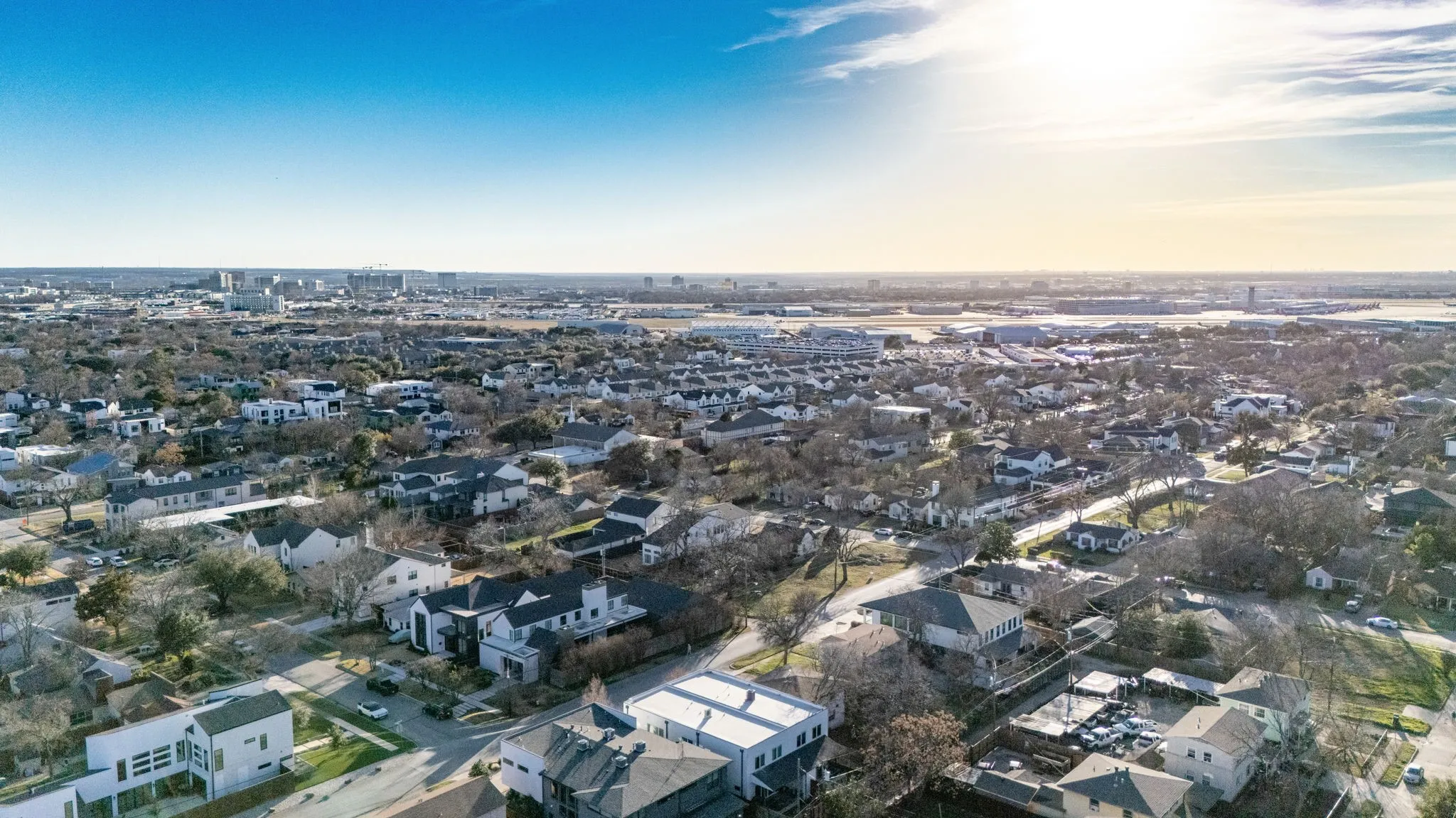 Single Family Residence For Rent in Dallas County , 4827 Newmore Avenue, Dallas, Texas 75209, 3 Bedroom, 3 Bathroom, 2 Garage spaces, 2,691 Sqft, built in 2018, mls#21379096, Real Estate Agent in Dallas, Homes For Rent in Dallas county, Homes For Rent in Dallas, Realtor in Dallas Texas, Real Estate Brokerage Independent Realty Texas, Luminita Cordes Realtor