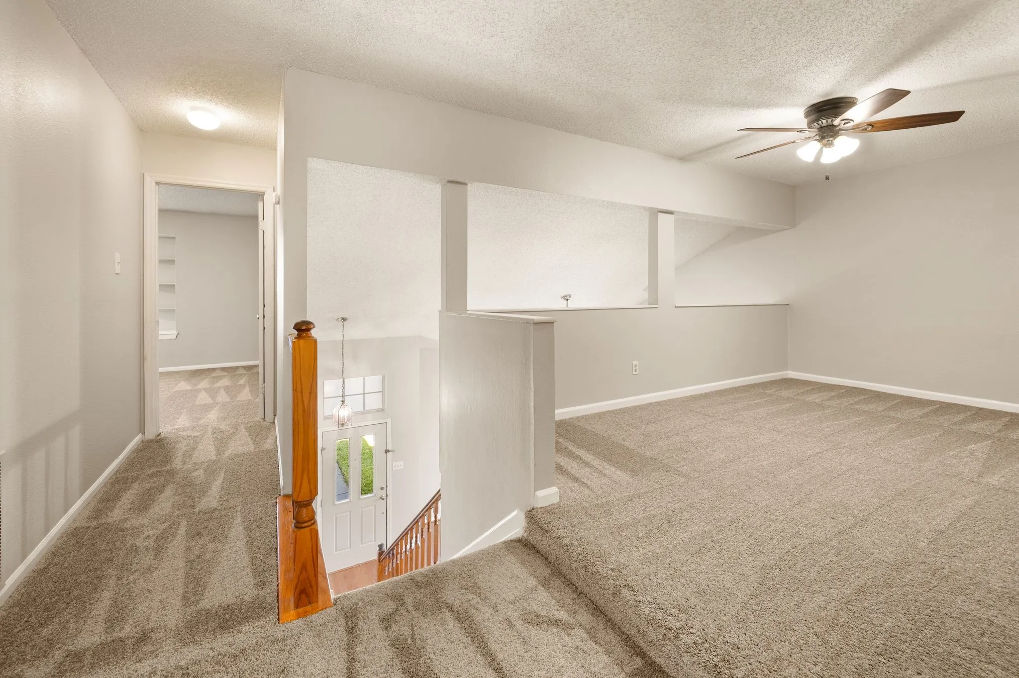 Single Family Residence For Sale in Denton County , 3300 Stone Bridge Drive, Flower Mound, Texas 75028, 3 Bedroom, 3 Bathroom, 2 Garage spaces, 2,154 Sqft, built in 1988, mls#21375484, Real Estate Agent in Flower Mound, Homes For Sale in Denton county, Homes For Sale in Flower Mound, Realtor in Flower Mound Texas, Real Estate Brokerage Independent Realty Texas, Luminita Cordes Realtor