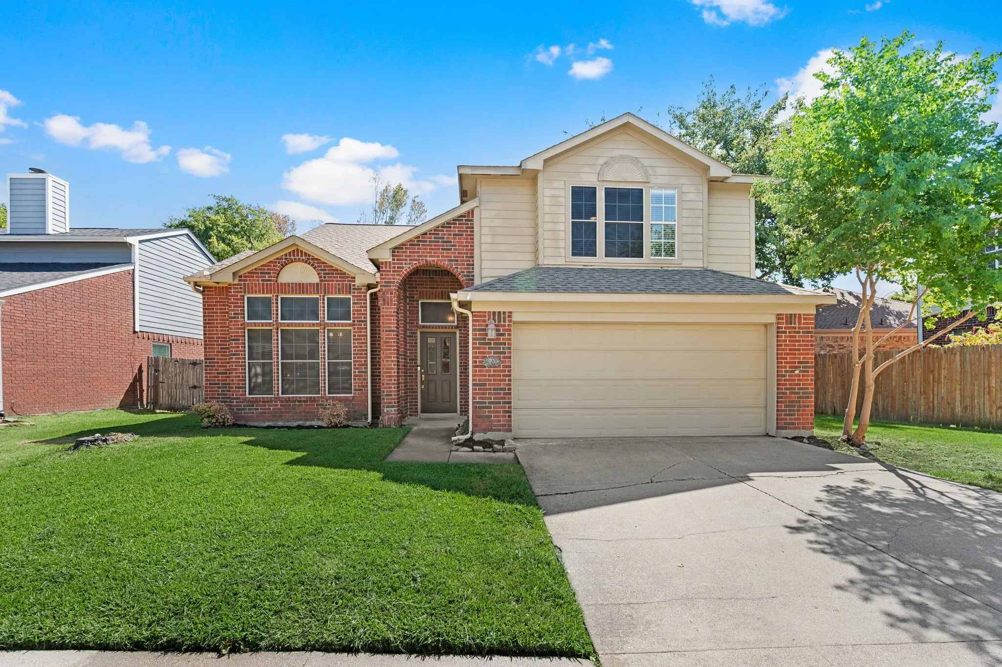 Single Family Residence For Sale in Denton County , 3300 Stone Bridge Drive, Flower Mound, Texas 75028, 3 Bedroom, 3 Bathroom, 2 Garage spaces, 2,154 Sqft, built in 1988, mls#21375484, Real Estate Agent in Flower Mound, Homes For Sale in Denton county, Homes For Sale in Flower Mound, Realtor in Flower Mound Texas, Real Estate Brokerage Independent Realty Texas, Luminita Cordes Realtor
