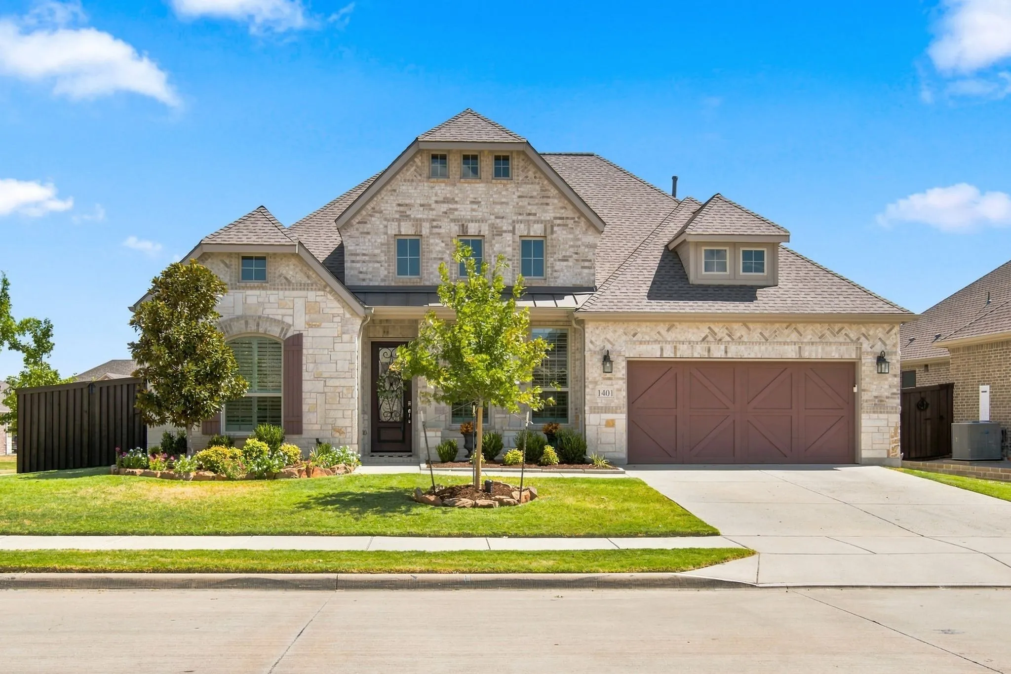 Single Family Residence For Sale in Denton County , 1401 Benavites Drive, Little Elm, Texas 75068, 3 Bedroom, 3 Bathroom, 3 Garage spaces, 2,681 Sqft, built in 2020, mls#21379163, Real Estate Agent in Little Elm, Homes For Sale in Denton county, Homes For Sale in Little Elm, Realtor in Little Elm Texas, Real Estate Brokerage Independent Realty Texas, Luminita Cordes Realtor