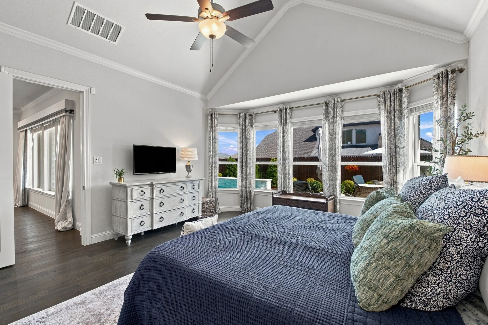 Single Family Residence For Sale in Denton County , 1401 Benavites Drive, Little Elm, Texas 75068, 3 Bedroom, 3 Bathroom, 3 Garage spaces, 2,681 Sqft, built in 2020, mls#21379163, Real Estate Agent in Little Elm, Homes For Sale in Denton county, Homes For Sale in Little Elm, Realtor in Little Elm Texas, Real Estate Brokerage Independent Realty Texas, Luminita Cordes Realtor
