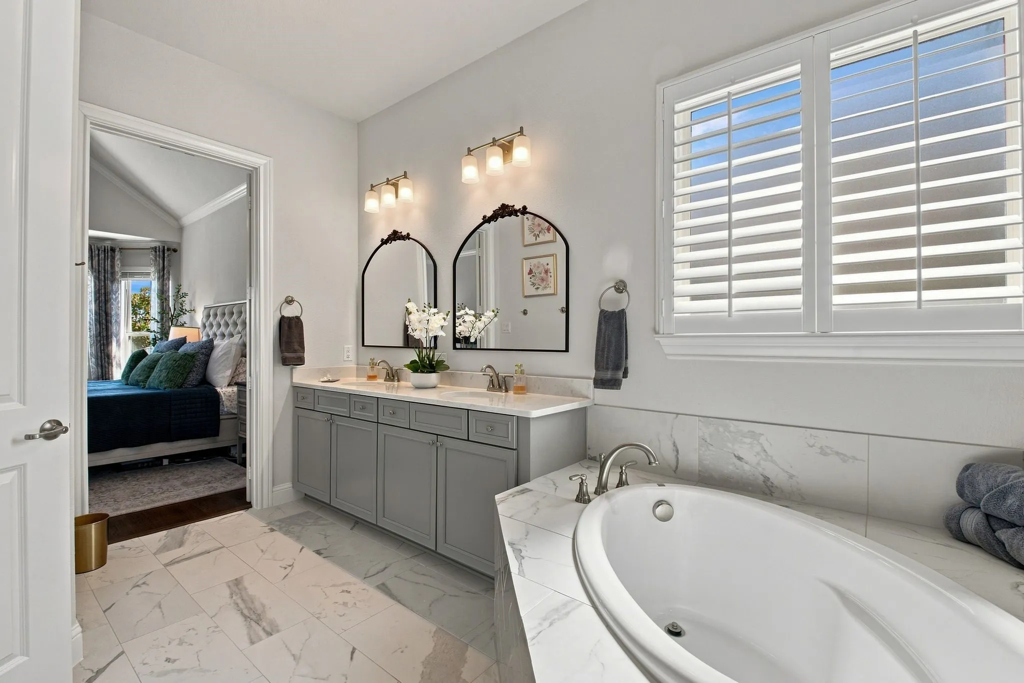 Single Family Residence For Sale in Denton County , 1401 Benavites Drive, Little Elm, Texas 75068, 3 Bedroom, 3 Bathroom, 3 Garage spaces, 2,681 Sqft, built in 2020, mls#21379163, Real Estate Agent in Little Elm, Homes For Sale in Denton county, Homes For Sale in Little Elm, Realtor in Little Elm Texas, Real Estate Brokerage Independent Realty Texas, Luminita Cordes Realtor