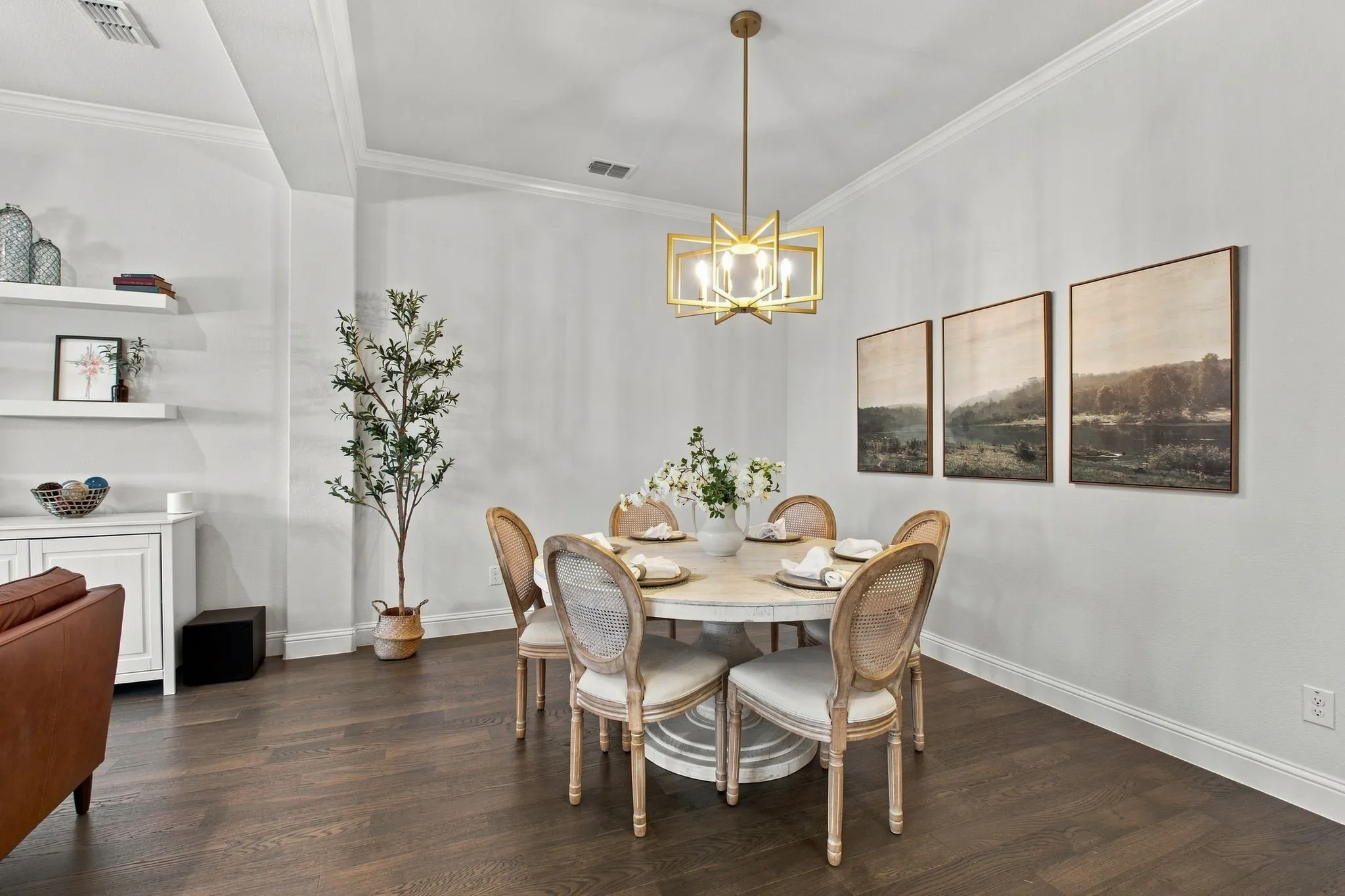 Single Family Residence For Sale in Denton County , 1401 Benavites Drive, Little Elm, Texas 75068, 3 Bedroom, 3 Bathroom, 3 Garage spaces, 2,681 Sqft, built in 2020, mls#21379163, Real Estate Agent in Little Elm, Homes For Sale in Denton county, Homes For Sale in Little Elm, Realtor in Little Elm Texas, Real Estate Brokerage Independent Realty Texas, Luminita Cordes Realtor