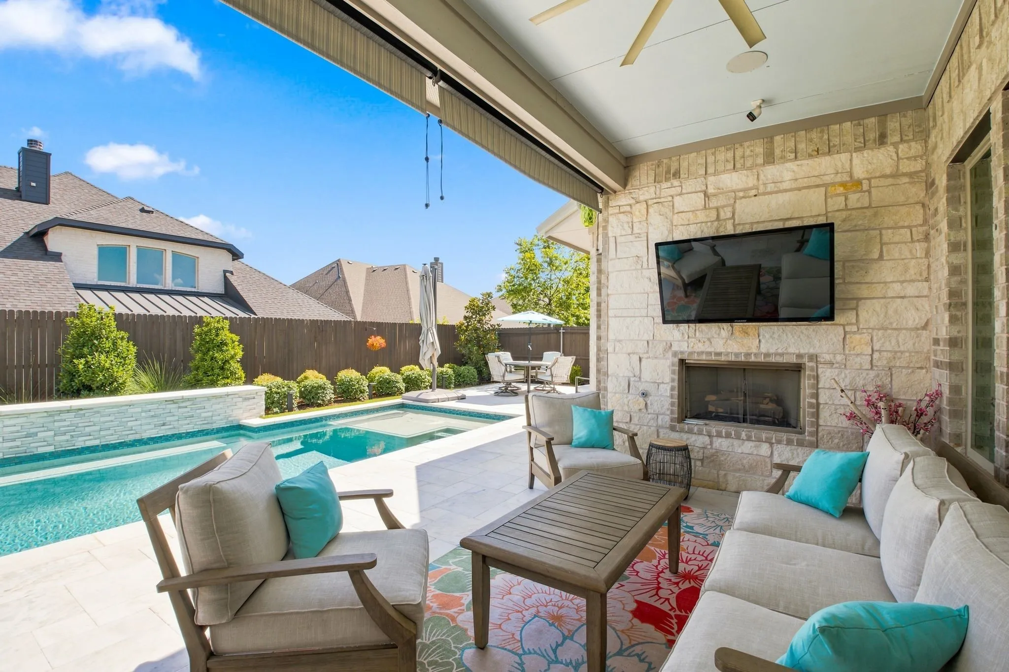 Single Family Residence For Sale in Denton County , 1401 Benavites Drive, Little Elm, Texas 75068, 3 Bedroom, 3 Bathroom, 3 Garage spaces, 2,681 Sqft, built in 2020, mls#21379163, Real Estate Agent in Little Elm, Homes For Sale in Denton county, Homes For Sale in Little Elm, Realtor in Little Elm Texas, Real Estate Brokerage Independent Realty Texas, Luminita Cordes Realtor
