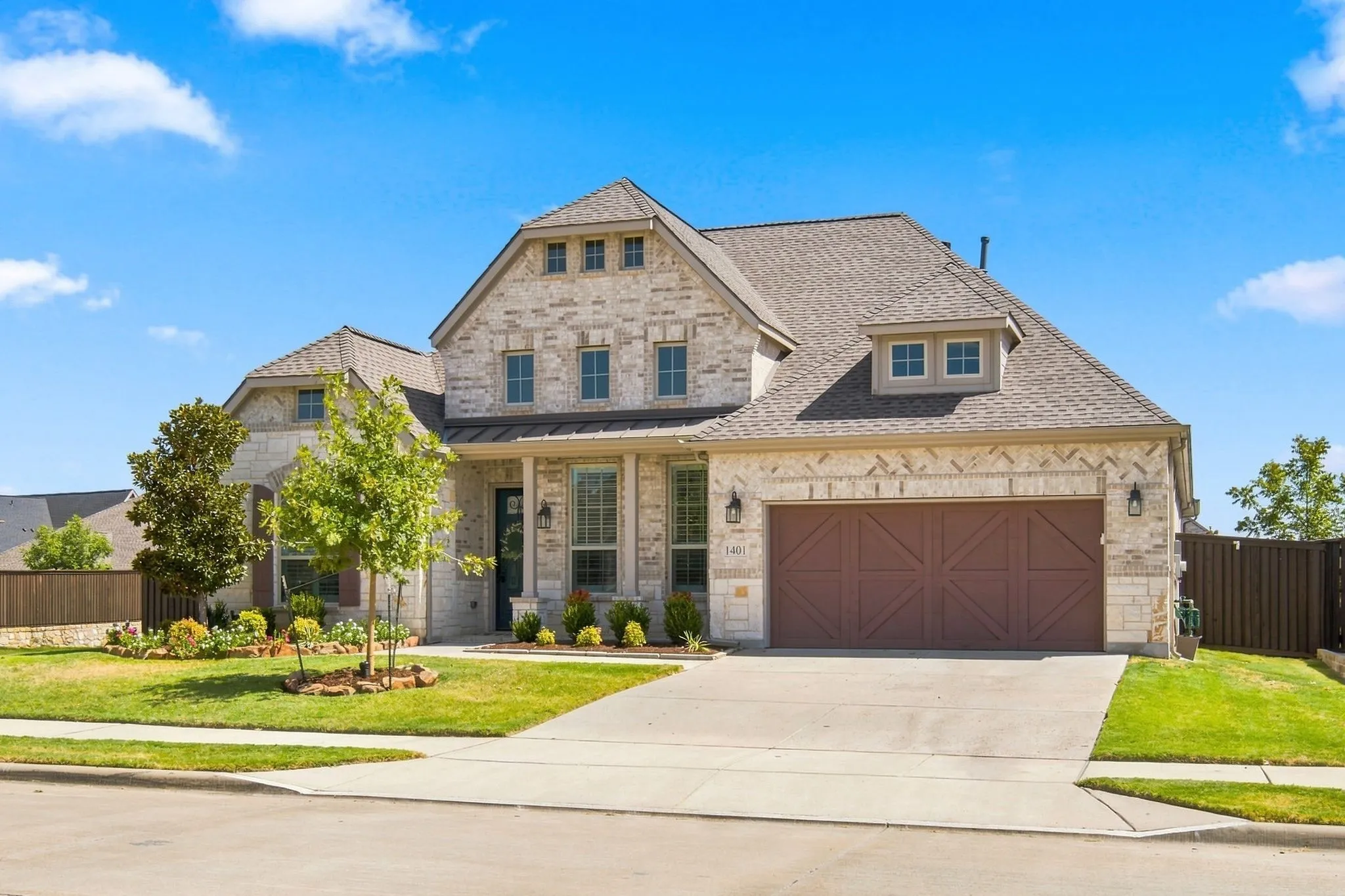 Single Family Residence For Sale in Denton County , 1401 Benavites Drive, Little Elm, Texas 75068, 3 Bedroom, 3 Bathroom, 3 Garage spaces, 2,681 Sqft, built in 2020, mls#21379163, Real Estate Agent in Little Elm, Homes For Sale in Denton county, Homes For Sale in Little Elm, Realtor in Little Elm Texas, Real Estate Brokerage Independent Realty Texas, Luminita Cordes Realtor