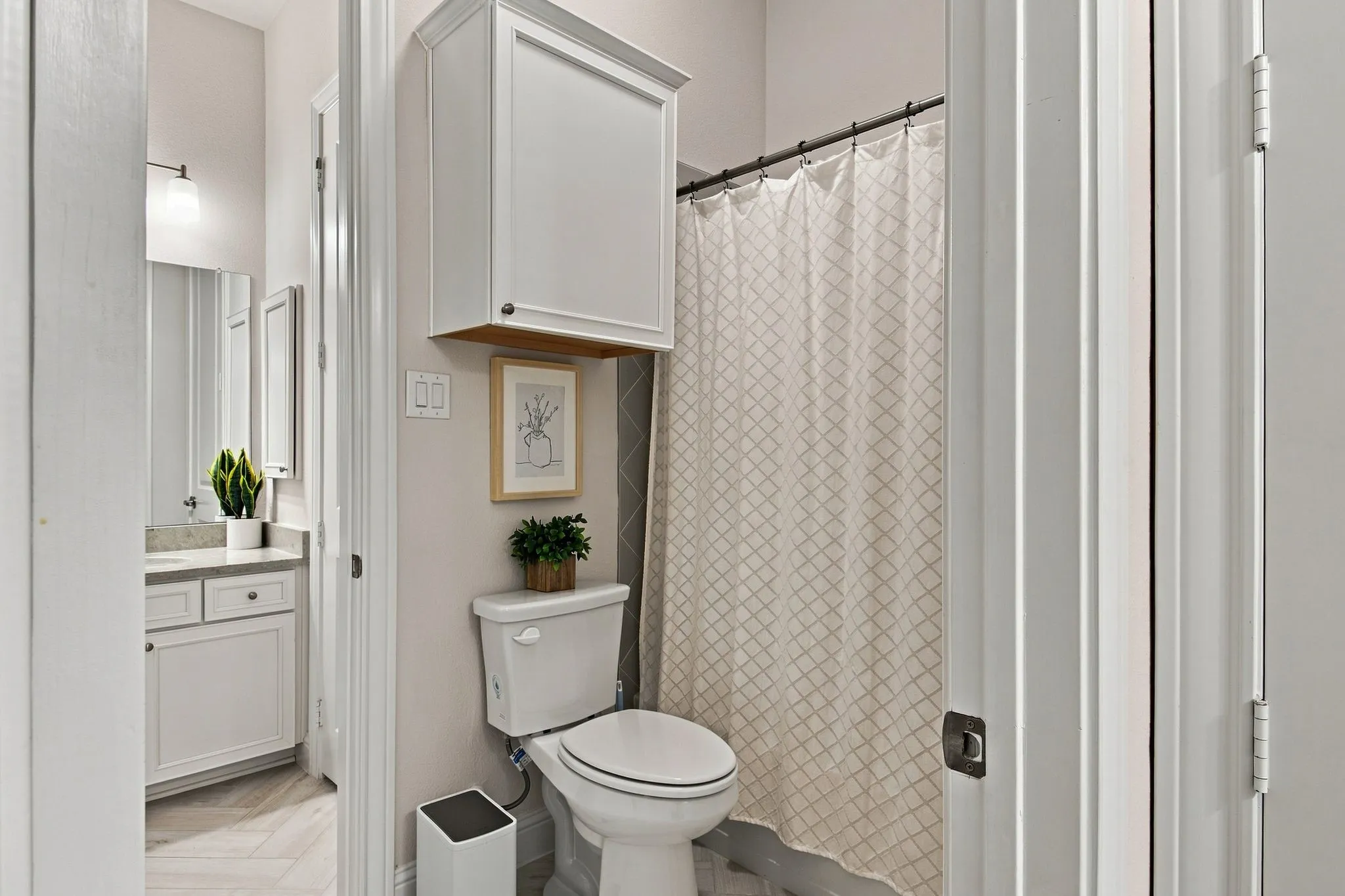 Single Family Residence For Sale in Denton County , 1401 Benavites Drive, Little Elm, Texas 75068, 3 Bedroom, 3 Bathroom, 3 Garage spaces, 2,681 Sqft, built in 2020, mls#21379163, Real Estate Agent in Little Elm, Homes For Sale in Denton county, Homes For Sale in Little Elm, Realtor in Little Elm Texas, Real Estate Brokerage Independent Realty Texas, Luminita Cordes Realtor