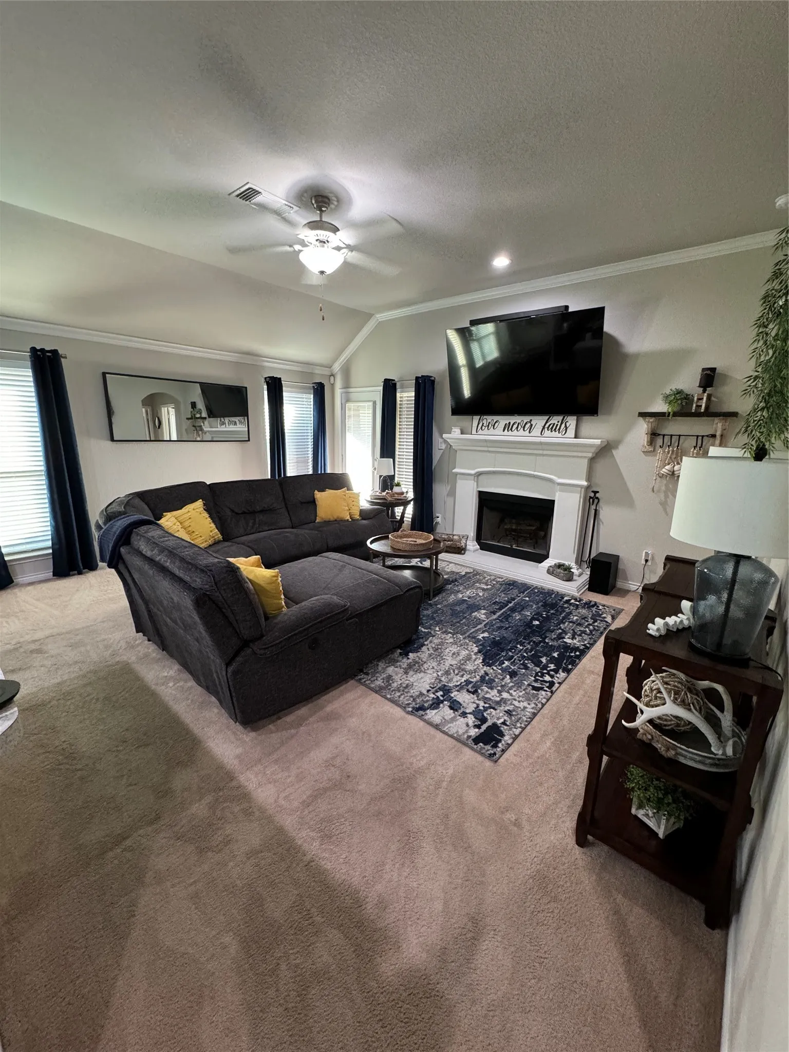 Single Family Residence For Rent in Tarrant County , 6041 Warmouth Drive, Fort Worth, Texas 76179, 3 Bedroom, 2 Bathroom, 2 Garage spaces, 1,630 Sqft, built in 2015, mls#21377384, Real Estate Agent in Fort Worth, Homes For Rent in Tarrant county, Homes For Rent in Fort Worth, Realtor in Fort Worth Texas, Real Estate Brokerage Independent Realty Texas, Luminita Cordes Realtor
