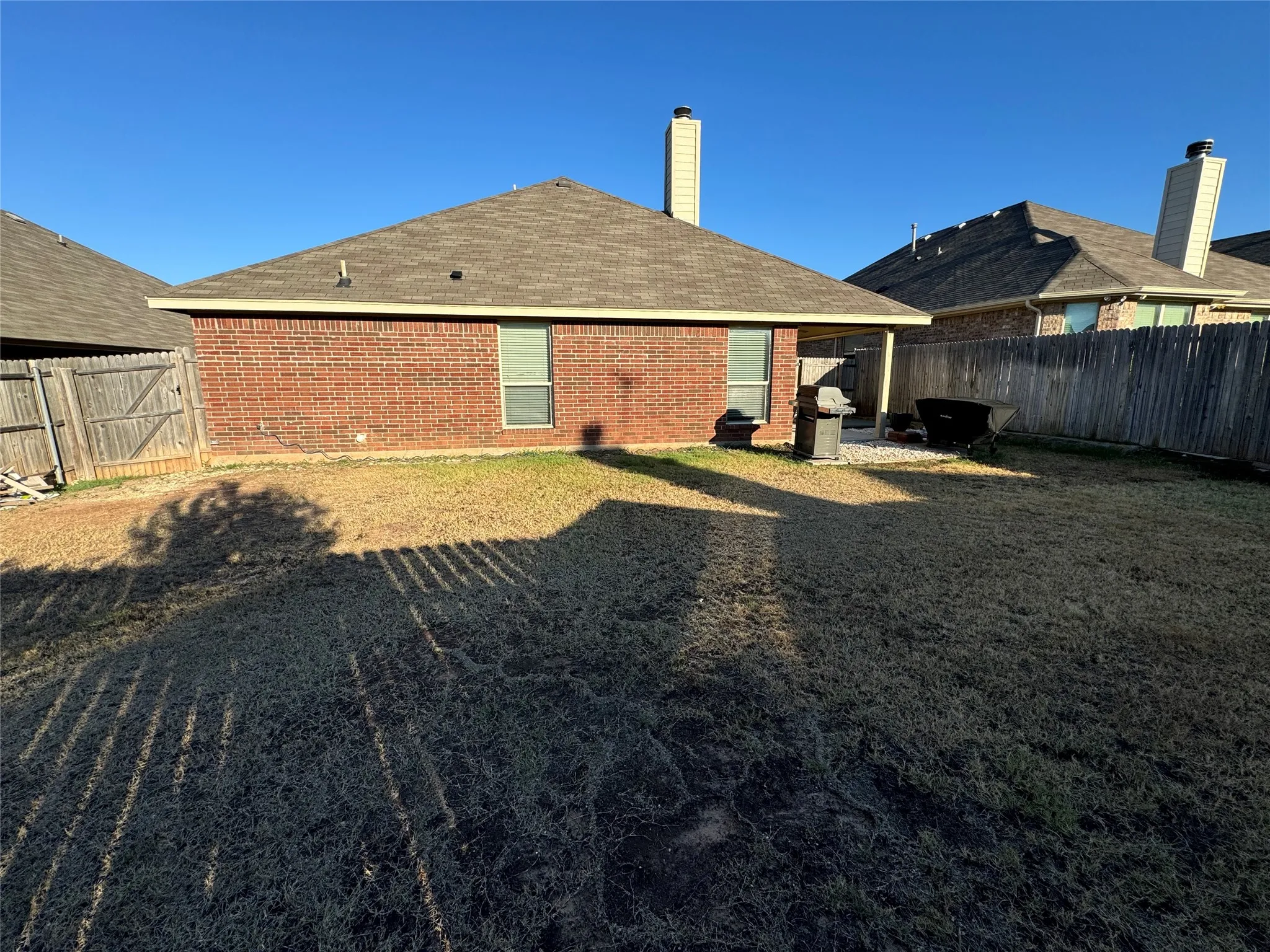 Single Family Residence For Rent in Tarrant County , 6041 Warmouth Drive, Fort Worth, Texas 76179, 3 Bedroom, 2 Bathroom, 2 Garage spaces, 1,630 Sqft, built in 2015, mls#21377384, Real Estate Agent in Fort Worth, Homes For Rent in Tarrant county, Homes For Rent in Fort Worth, Realtor in Fort Worth Texas, Real Estate Brokerage Independent Realty Texas, Luminita Cordes Realtor