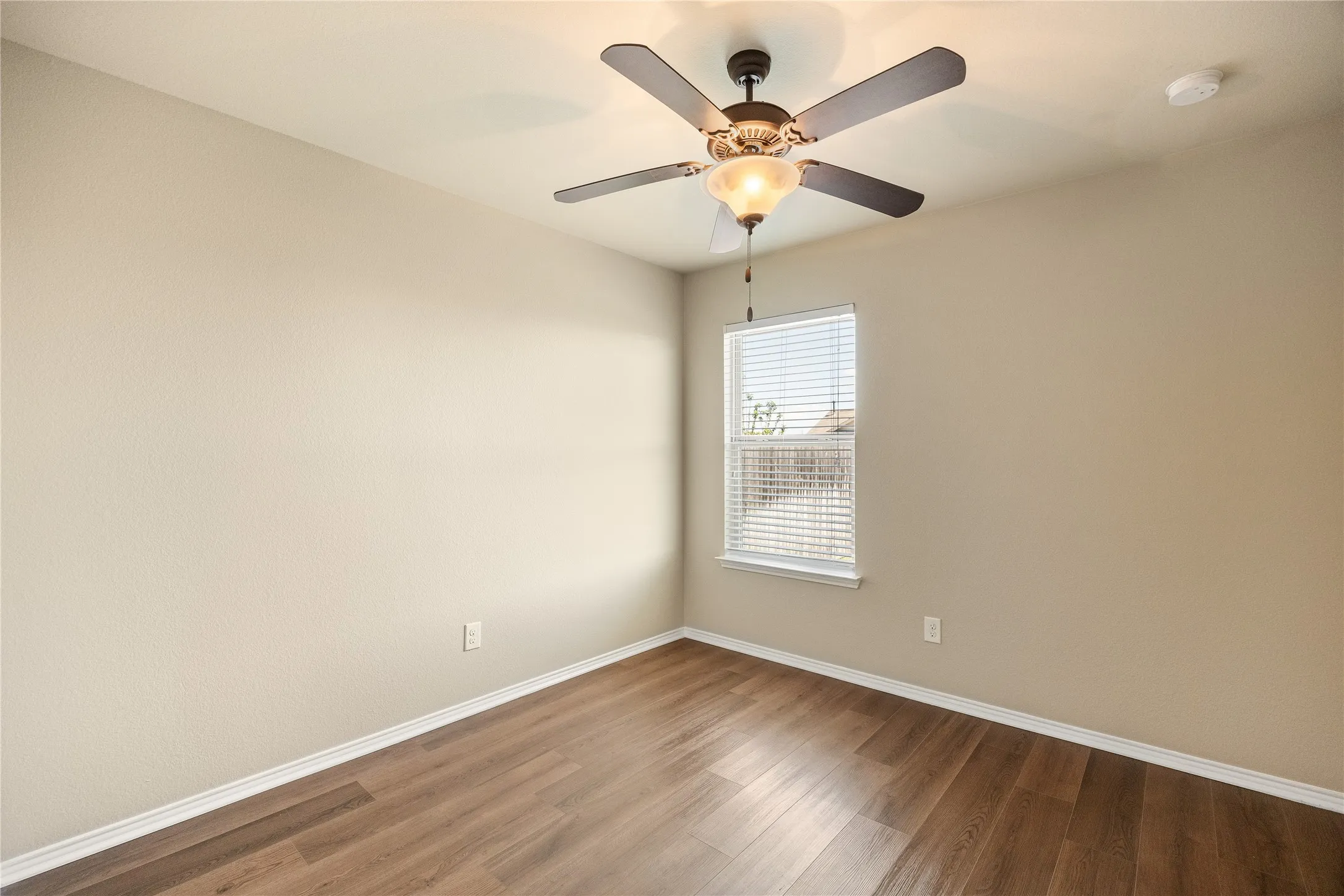 Single Family Residence For Sale in Denton County , 14408 Artisan Drive, Fort Worth, Texas 76052, 3 Bedroom, 2 Bathroom, 2 Garage spaces, 1,354 Sqft, built in 2013, mls#21375903, Real Estate Agent in Fort Worth, Homes For Sale in Denton county, Homes For Sale in Fort Worth, Realtor in Fort Worth Texas, Real Estate Brokerage Independent Realty Texas, Luminita Cordes Realtor
