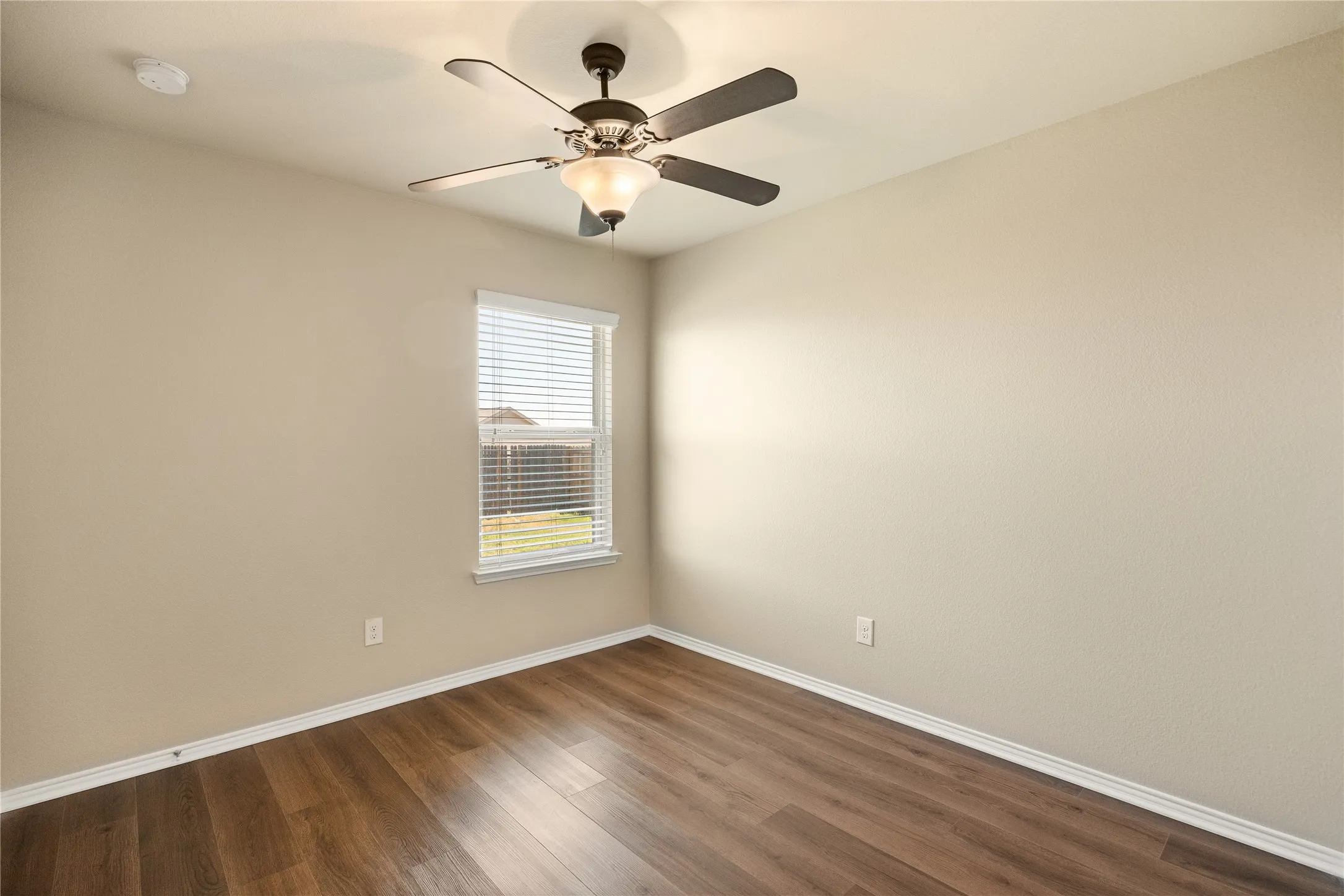 Single Family Residence For Sale in Denton County , 14408 Artisan Drive, Fort Worth, Texas 76052, 3 Bedroom, 2 Bathroom, 2 Garage spaces, 1,354 Sqft, built in 2013, mls#21375903, Real Estate Agent in Fort Worth, Homes For Sale in Denton county, Homes For Sale in Fort Worth, Realtor in Fort Worth Texas, Real Estate Brokerage Independent Realty Texas, Luminita Cordes Realtor