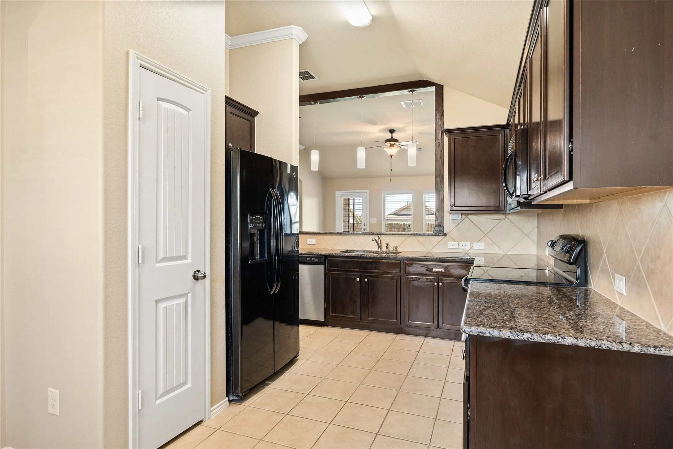 Single Family Residence For Sale in Denton County , 14408 Artisan Drive, Fort Worth, Texas 76052, 3 Bedroom, 2 Bathroom, 2 Garage spaces, 1,354 Sqft, built in 2013, mls#21375903, Real Estate Agent in Fort Worth, Homes For Sale in Denton county, Homes For Sale in Fort Worth, Realtor in Fort Worth Texas, Real Estate Brokerage Independent Realty Texas, Luminita Cordes Realtor
