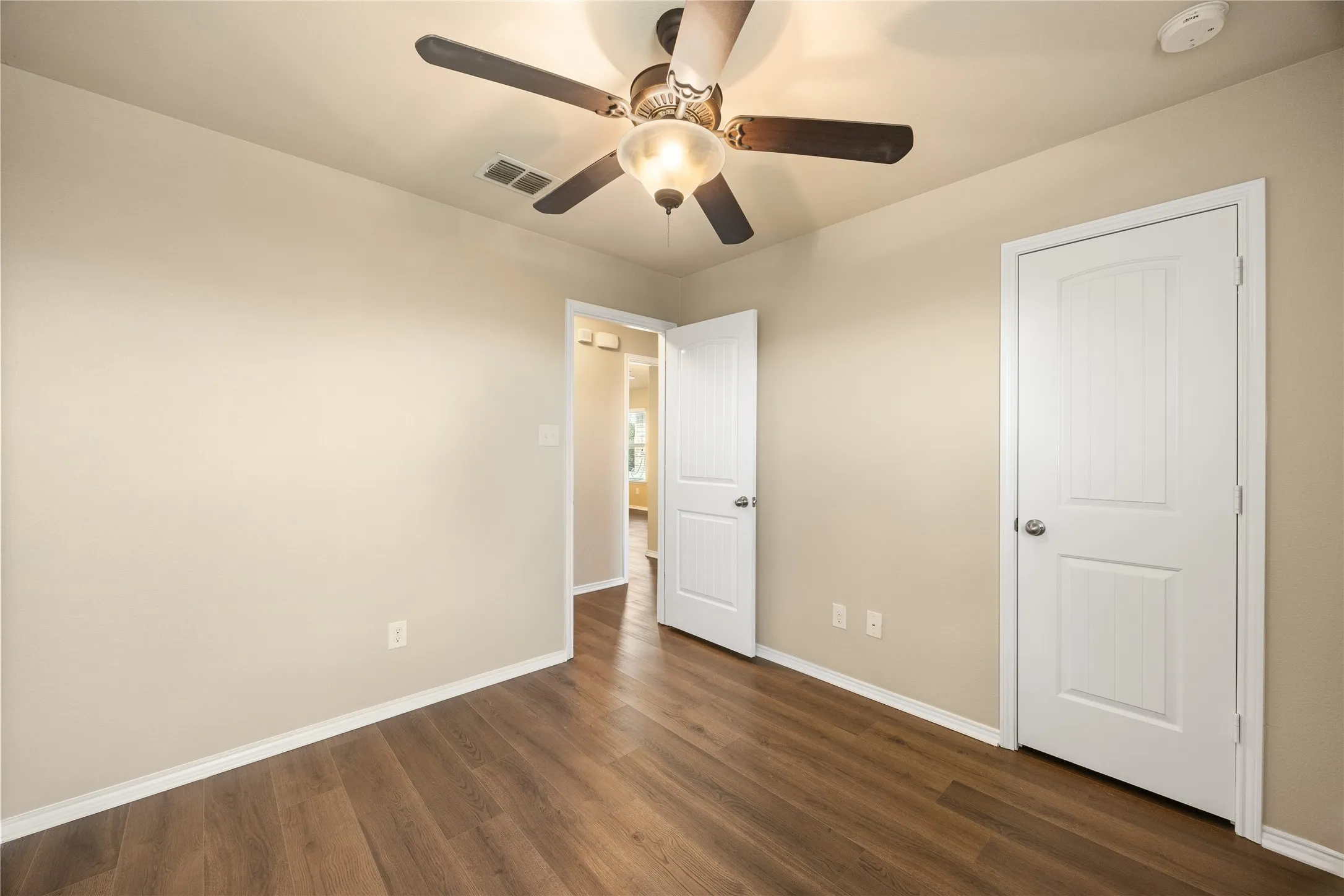 Single Family Residence For Sale in Denton County , 14408 Artisan Drive, Fort Worth, Texas 76052, 3 Bedroom, 2 Bathroom, 2 Garage spaces, 1,354 Sqft, built in 2013, mls#21375903, Real Estate Agent in Fort Worth, Homes For Sale in Denton county, Homes For Sale in Fort Worth, Realtor in Fort Worth Texas, Real Estate Brokerage Independent Realty Texas, Luminita Cordes Realtor