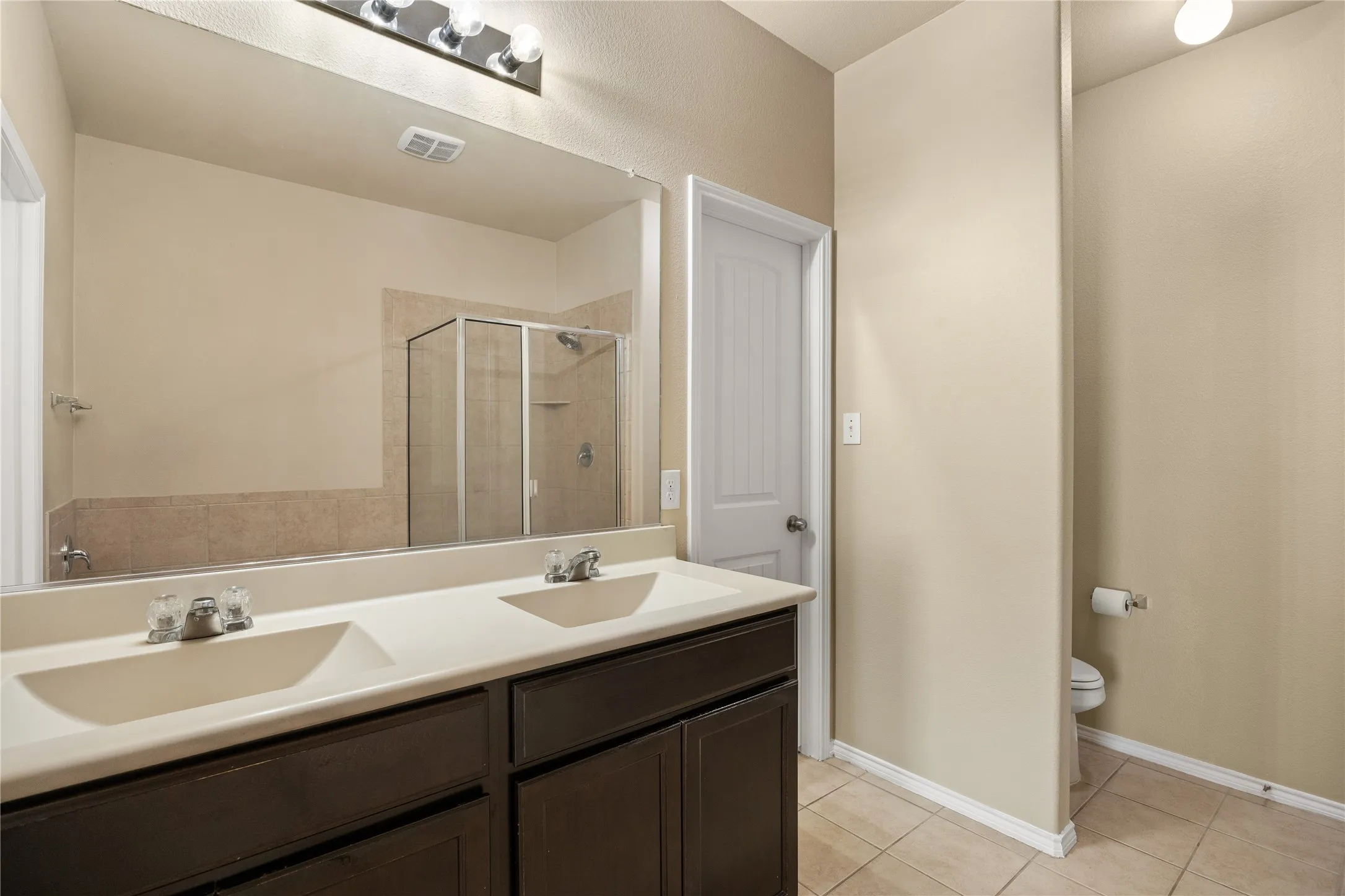 Single Family Residence For Sale in Denton County , 14408 Artisan Drive, Fort Worth, Texas 76052, 3 Bedroom, 2 Bathroom, 2 Garage spaces, 1,354 Sqft, built in 2013, mls#21375903, Real Estate Agent in Fort Worth, Homes For Sale in Denton county, Homes For Sale in Fort Worth, Realtor in Fort Worth Texas, Real Estate Brokerage Independent Realty Texas, Luminita Cordes Realtor