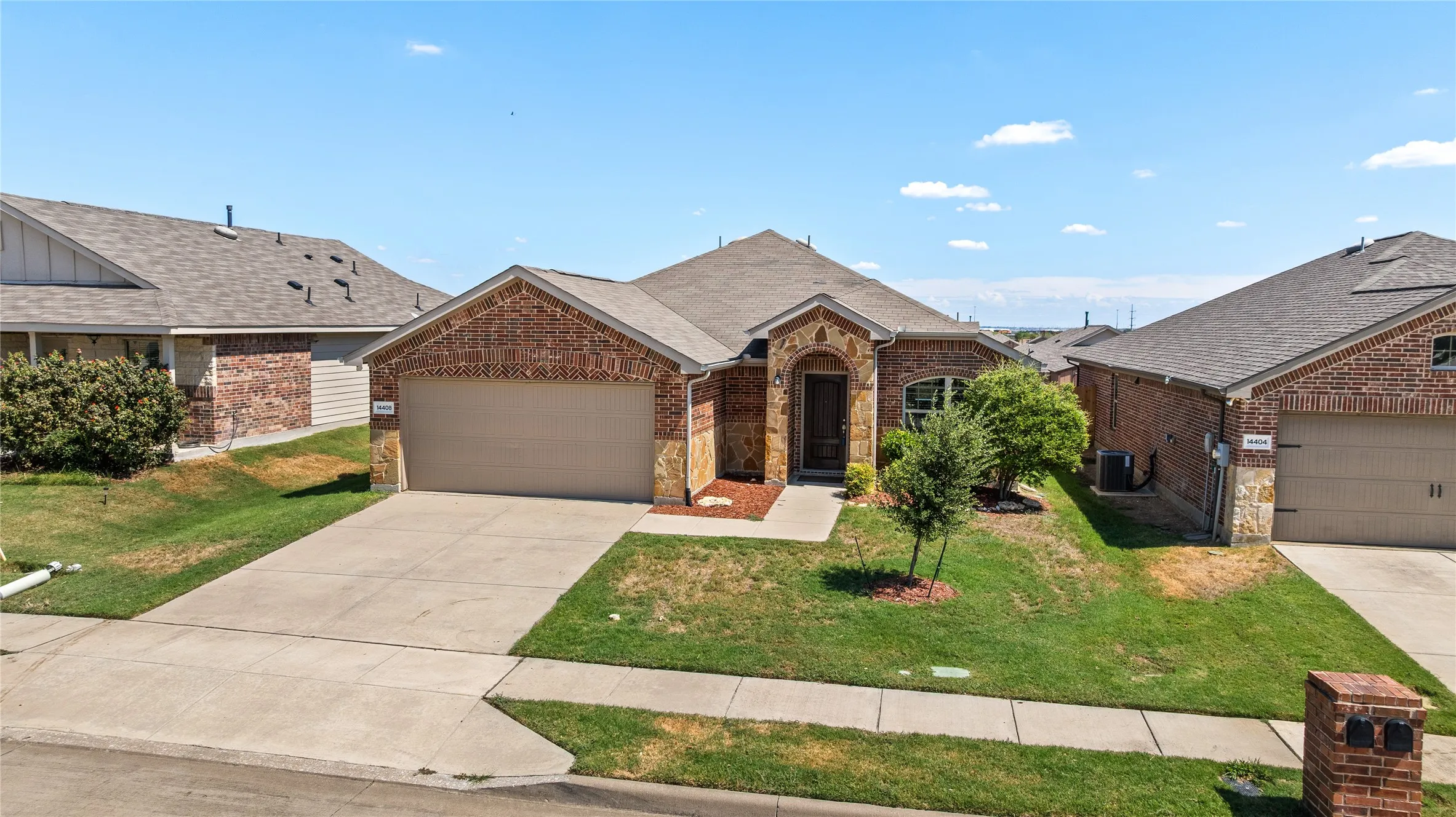 Single Family Residence For Sale in Denton County , 14408 Artisan Drive, Fort Worth, Texas 76052, 3 Bedroom, 2 Bathroom, 2 Garage spaces, 1,354 Sqft, built in 2013, mls#21375903, Real Estate Agent in Fort Worth, Homes For Sale in Denton county, Homes For Sale in Fort Worth, Realtor in Fort Worth Texas, Real Estate Brokerage Independent Realty Texas, Luminita Cordes Realtor