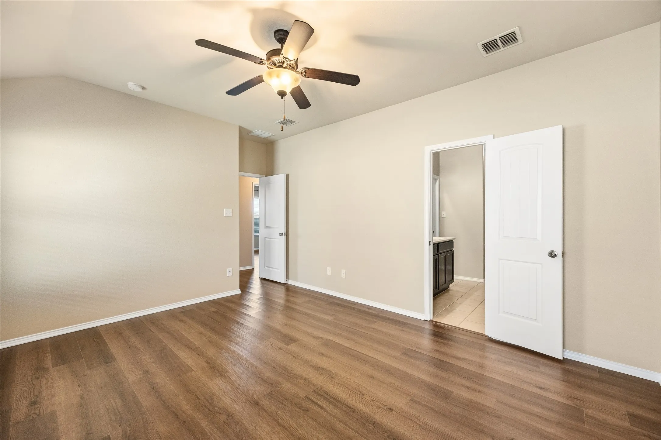 Single Family Residence For Sale in Denton County , 14408 Artisan Drive, Fort Worth, Texas 76052, 3 Bedroom, 2 Bathroom, 2 Garage spaces, 1,354 Sqft, built in 2013, mls#21375903, Real Estate Agent in Fort Worth, Homes For Sale in Denton county, Homes For Sale in Fort Worth, Realtor in Fort Worth Texas, Real Estate Brokerage Independent Realty Texas, Luminita Cordes Realtor