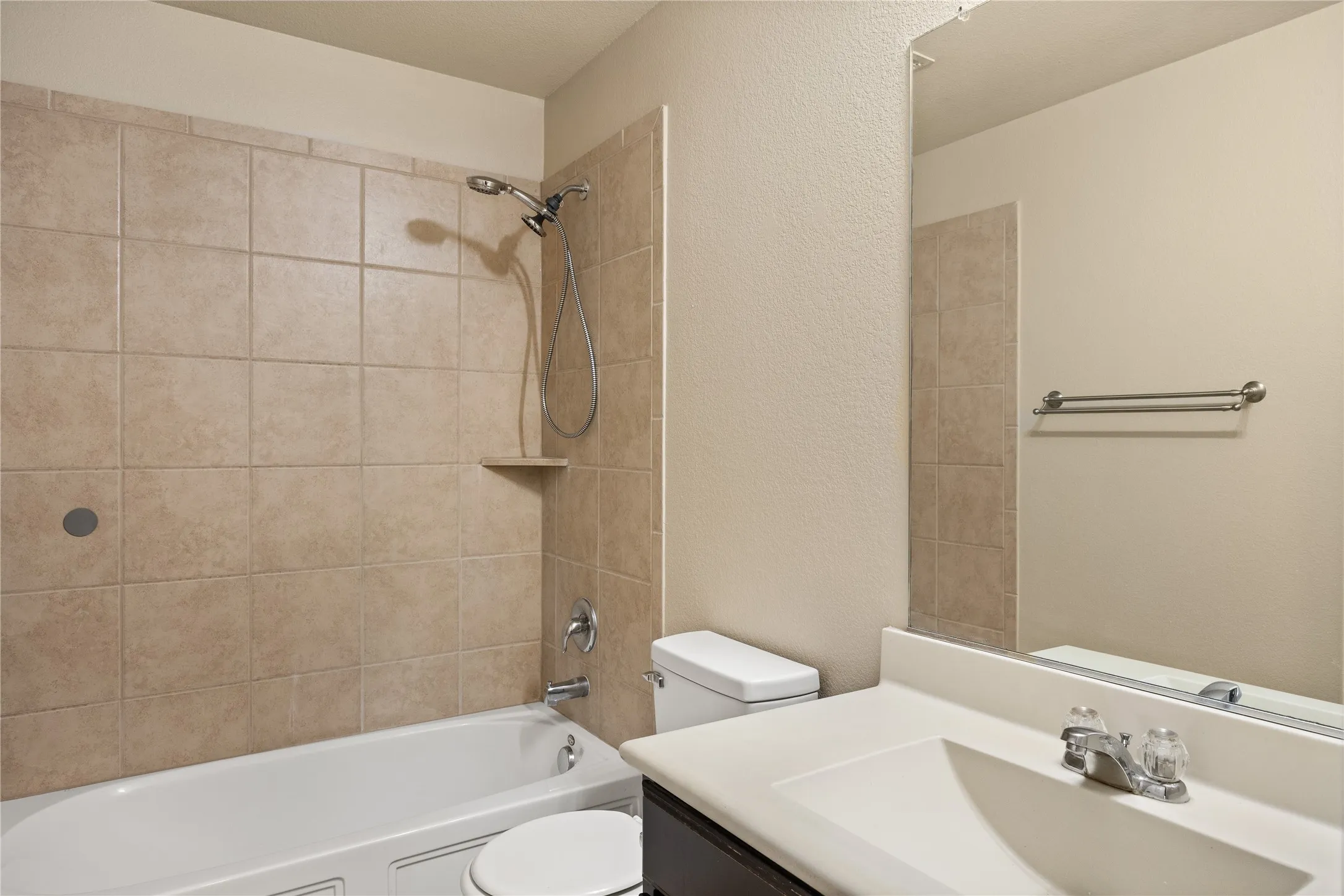 Single Family Residence For Sale in Denton County , 14408 Artisan Drive, Fort Worth, Texas 76052, 3 Bedroom, 2 Bathroom, 2 Garage spaces, 1,354 Sqft, built in 2013, mls#21375903, Real Estate Agent in Fort Worth, Homes For Sale in Denton county, Homes For Sale in Fort Worth, Realtor in Fort Worth Texas, Real Estate Brokerage Independent Realty Texas, Luminita Cordes Realtor
