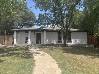 Single Family Residence For Rent in Rockwall County , 920 Meadowdale Drive, Royse City, Texas 75189, 5 Bedroom, 3 Bathroom, 2 Garage spaces, 1,565 Sqft, built in 1984, mls#21379179, Real Estate Agent in Royse City, Homes For Rent in Rockwall county, Homes For Rent in Royse City, Realtor in Royse City Texas, Real Estate Brokerage Independent Realty Texas, Luminita Cordes Realtor