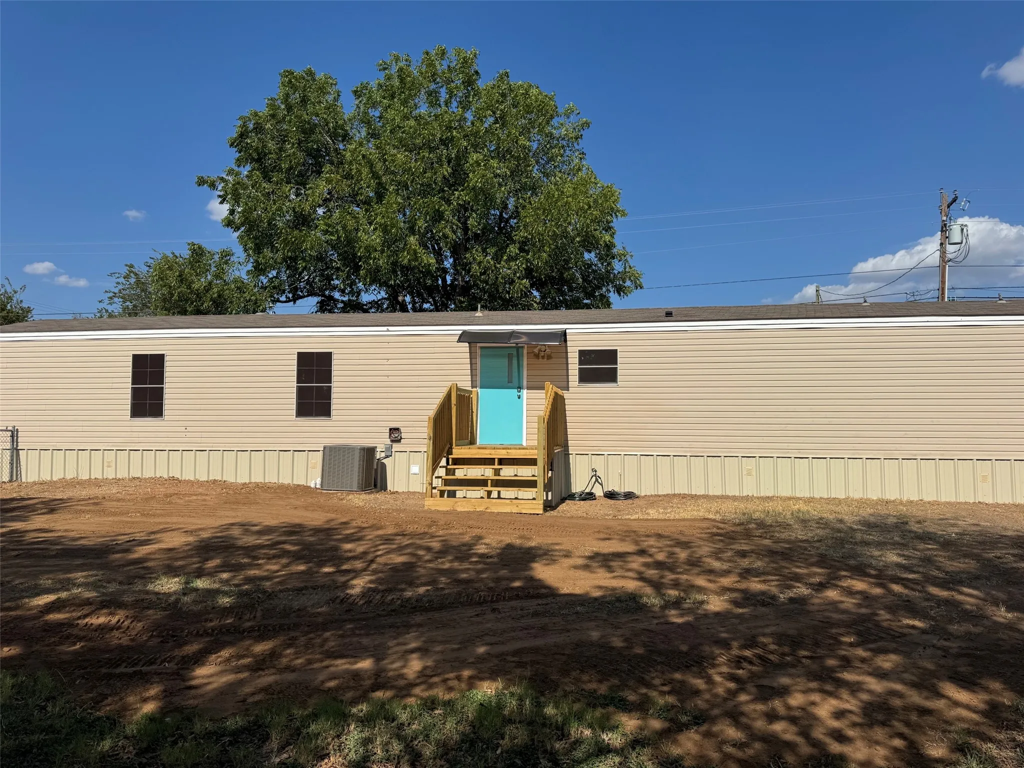 Manufactured Home For Rent in Hood County , 3510 Gerry Drive, Granbury, Texas 76049, 3 Bedroom, 2 Bathroom, Garage spaces, 1,216 Sqft, built in 1999, mls#21379166, Real Estate Agent in Granbury, Homes For Rent in Hood county, Homes For Rent in Granbury, Realtor in Granbury Texas, Real Estate Brokerage Independent Realty Texas, Luminita Cordes Realtor