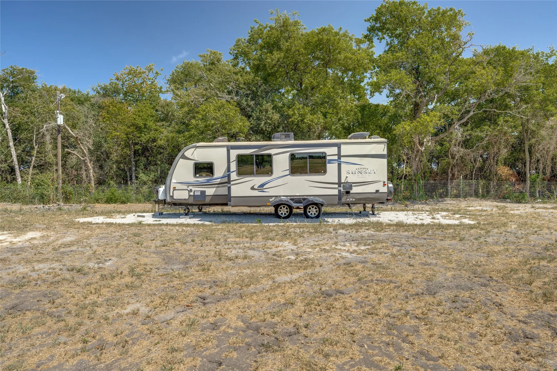 Improved Land For Sale in Fannin County , 5788 Co Rd 4640, Trenton, Texas 75490, 0, 0, Garage spaces, 0 Sqft, built in 0, mls#21373414, Real Estate Agent in Trenton, Homes For Sale in Fannin county, Homes For Sale in Trenton, Realtor in Trenton Texas, Real Estate Brokerage Independent Realty Texas, Luminita Cordes Realtor
