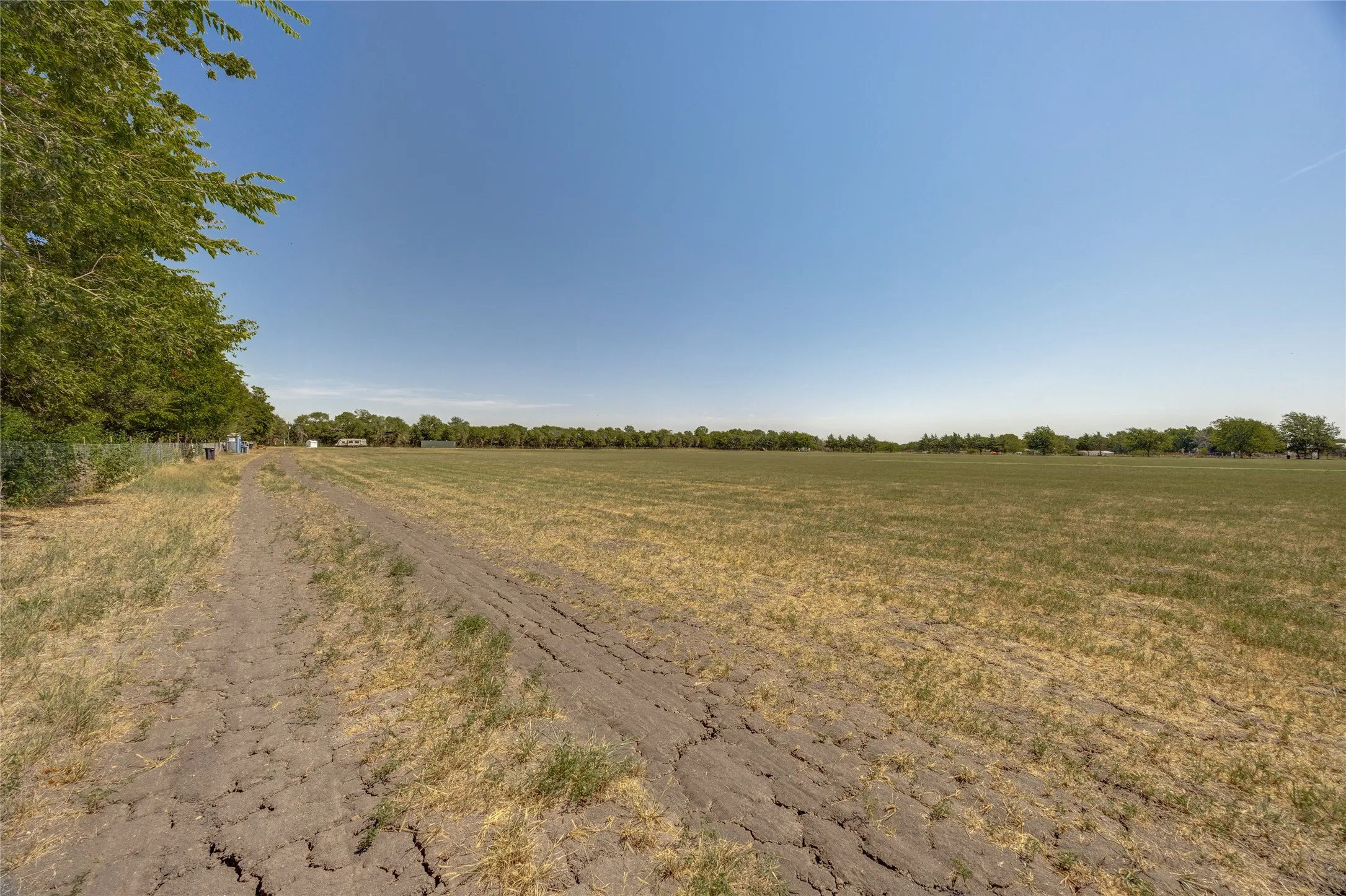 Improved Land For Sale in Fannin County , 5788 Co Rd 4640, Trenton, Texas 75490, 0, 0, Garage spaces, 0 Sqft, built in 0, mls#21373414, Real Estate Agent in Trenton, Homes For Sale in Fannin county, Homes For Sale in Trenton, Realtor in Trenton Texas, Real Estate Brokerage Independent Realty Texas, Luminita Cordes Realtor