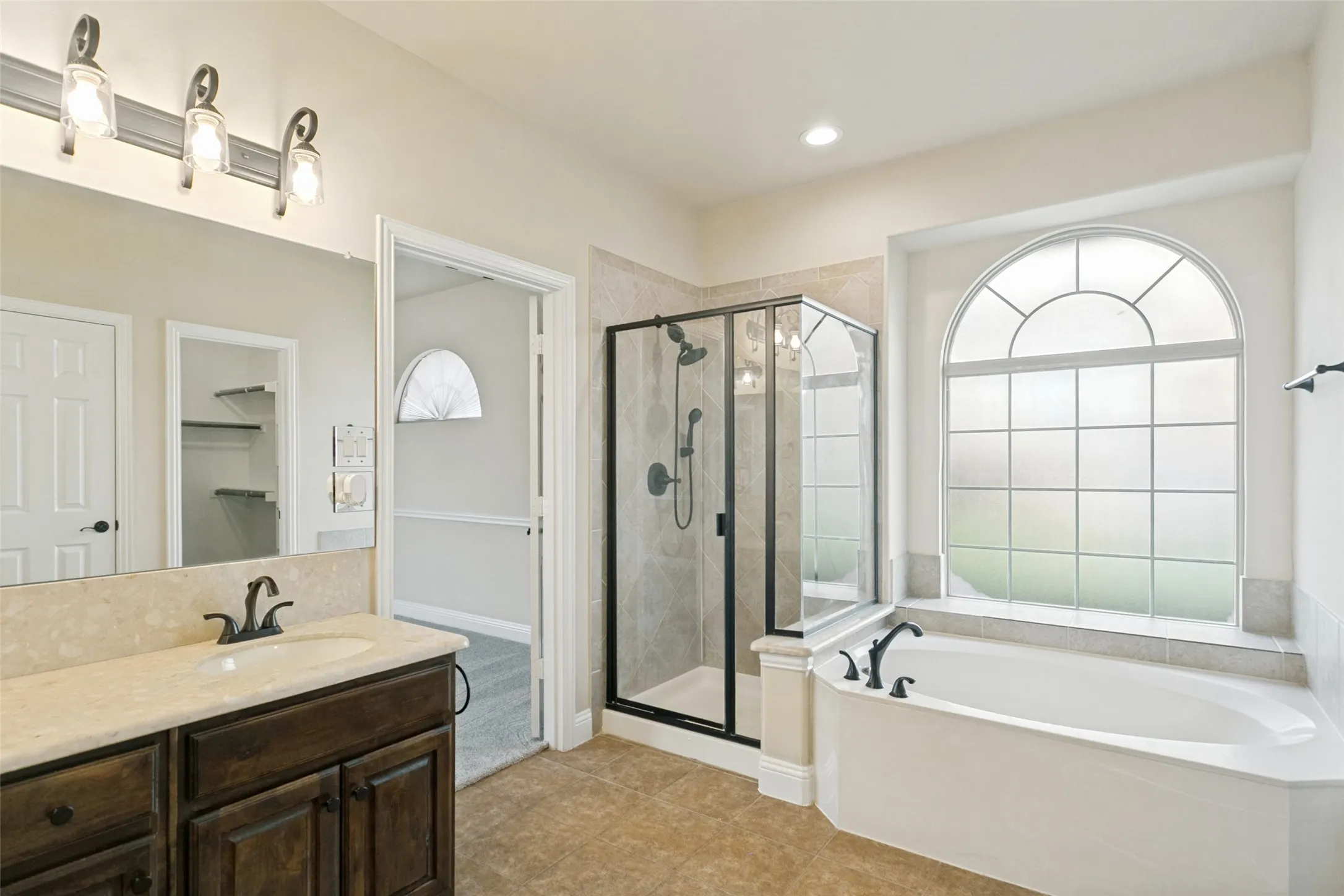 Single Family Residence For Rent in Collin County , 3604 Flowing Way, Plano, Texas 75074, 5 Bedroom, 4 Bathroom, 2 Garage spaces, 3,879 Sqft, built in 2013, mls#21379189, Real Estate Agent in Plano, Homes For Rent in Collin county, Homes For Rent in Plano, Realtor in Plano Texas, Real Estate Brokerage Independent Realty Texas, Luminita Cordes Realtor