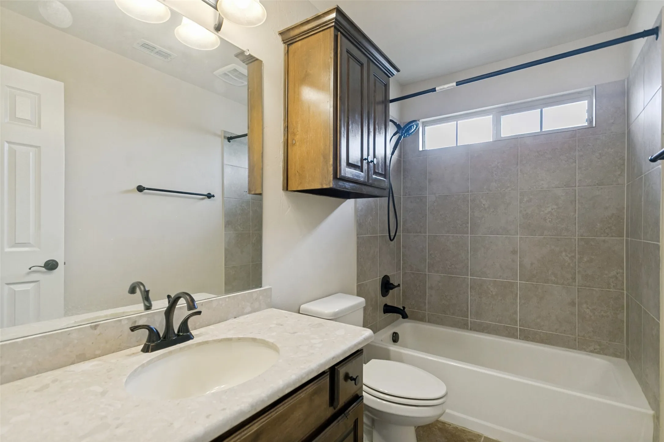 Single Family Residence For Rent in Collin County , 3604 Flowing Way, Plano, Texas 75074, 5 Bedroom, 4 Bathroom, 2 Garage spaces, 3,879 Sqft, built in 2013, mls#21379189, Real Estate Agent in Plano, Homes For Rent in Collin county, Homes For Rent in Plano, Realtor in Plano Texas, Real Estate Brokerage Independent Realty Texas, Luminita Cordes Realtor