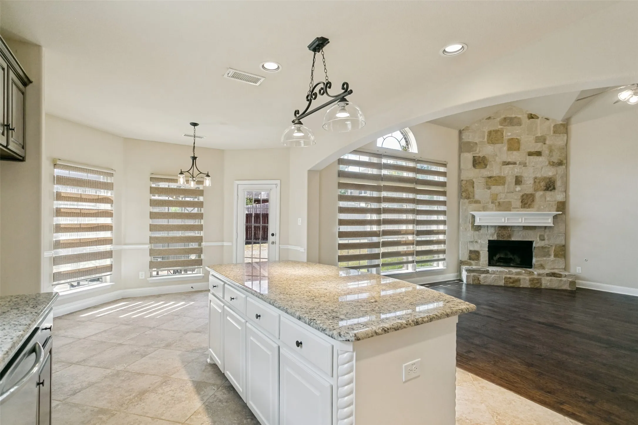 Single Family Residence For Rent in Collin County , 3604 Flowing Way, Plano, Texas 75074, 5 Bedroom, 4 Bathroom, 2 Garage spaces, 3,879 Sqft, built in 2013, mls#21379189, Real Estate Agent in Plano, Homes For Rent in Collin county, Homes For Rent in Plano, Realtor in Plano Texas, Real Estate Brokerage Independent Realty Texas, Luminita Cordes Realtor