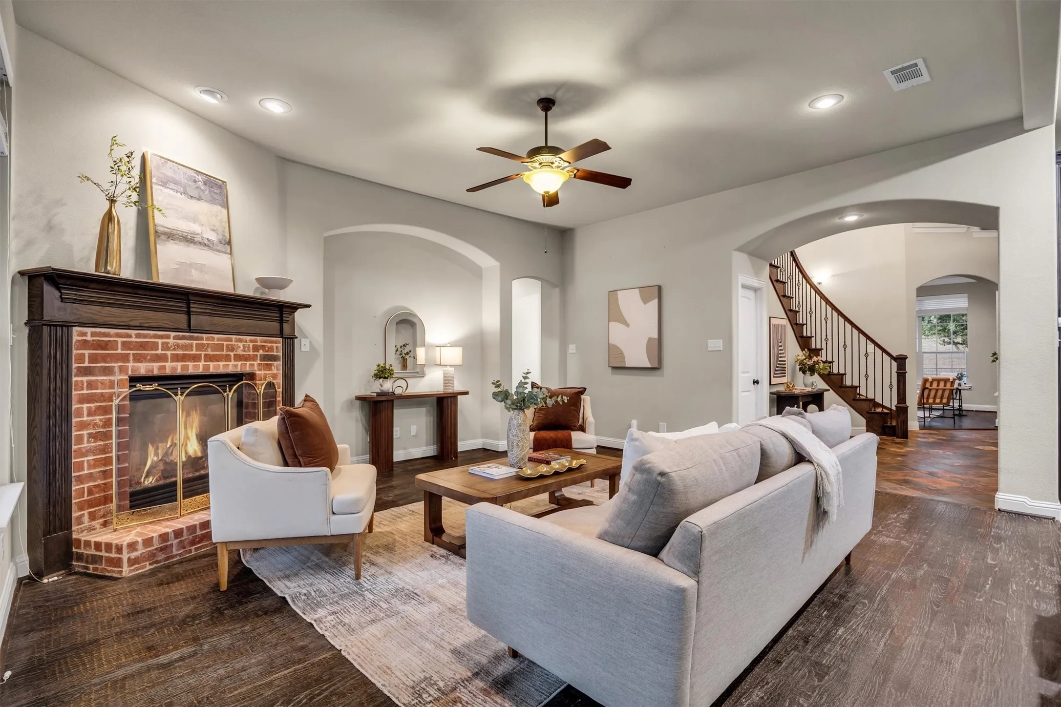 Single Family Residence For Sale in Dallas County , 7337 Canadian Drive, Irving, Texas 75039, 5 Bedroom, 4 Bathroom, 2 Garage spaces, 3,542 Sqft, built in 2009, mls#21379190, Real Estate Agent in Irving, Homes For Sale in Dallas county, Homes For Sale in Irving, Realtor in Irving Texas, Real Estate Brokerage Independent Realty Texas, Luminita Cordes Realtor