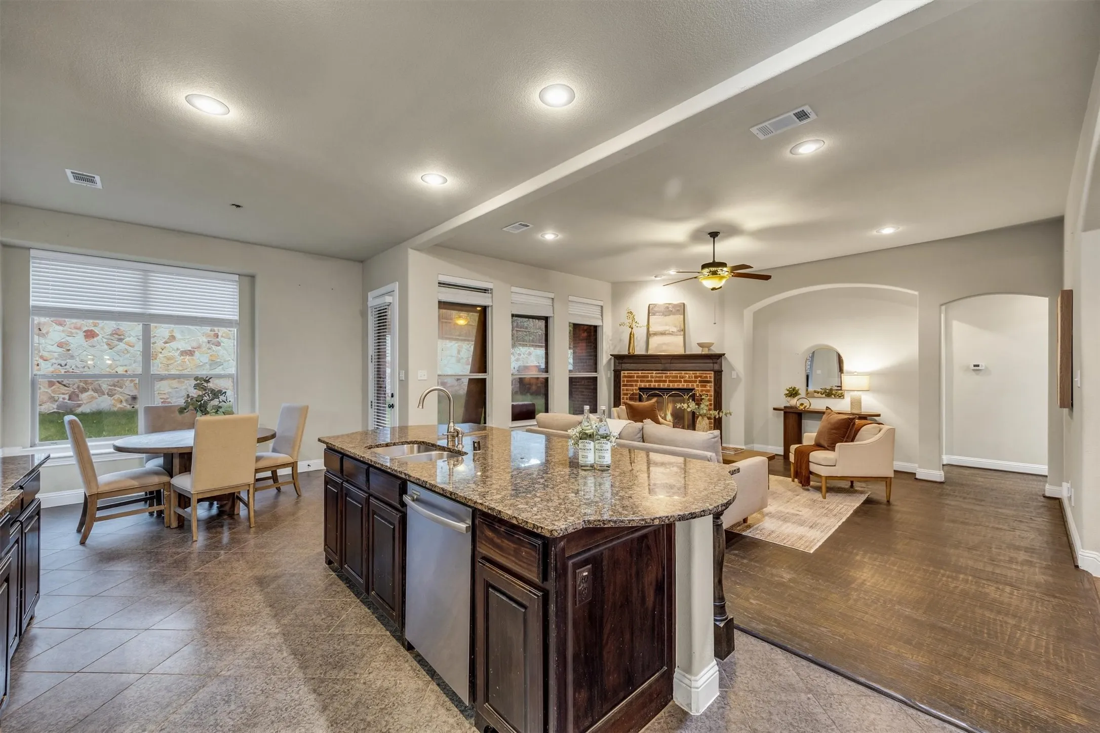 Single Family Residence For Sale in Dallas County , 7337 Canadian Drive, Irving, Texas 75039, 5 Bedroom, 4 Bathroom, 2 Garage spaces, 3,542 Sqft, built in 2009, mls#21379190, Real Estate Agent in Irving, Homes For Sale in Dallas county, Homes For Sale in Irving, Realtor in Irving Texas, Real Estate Brokerage Independent Realty Texas, Luminita Cordes Realtor