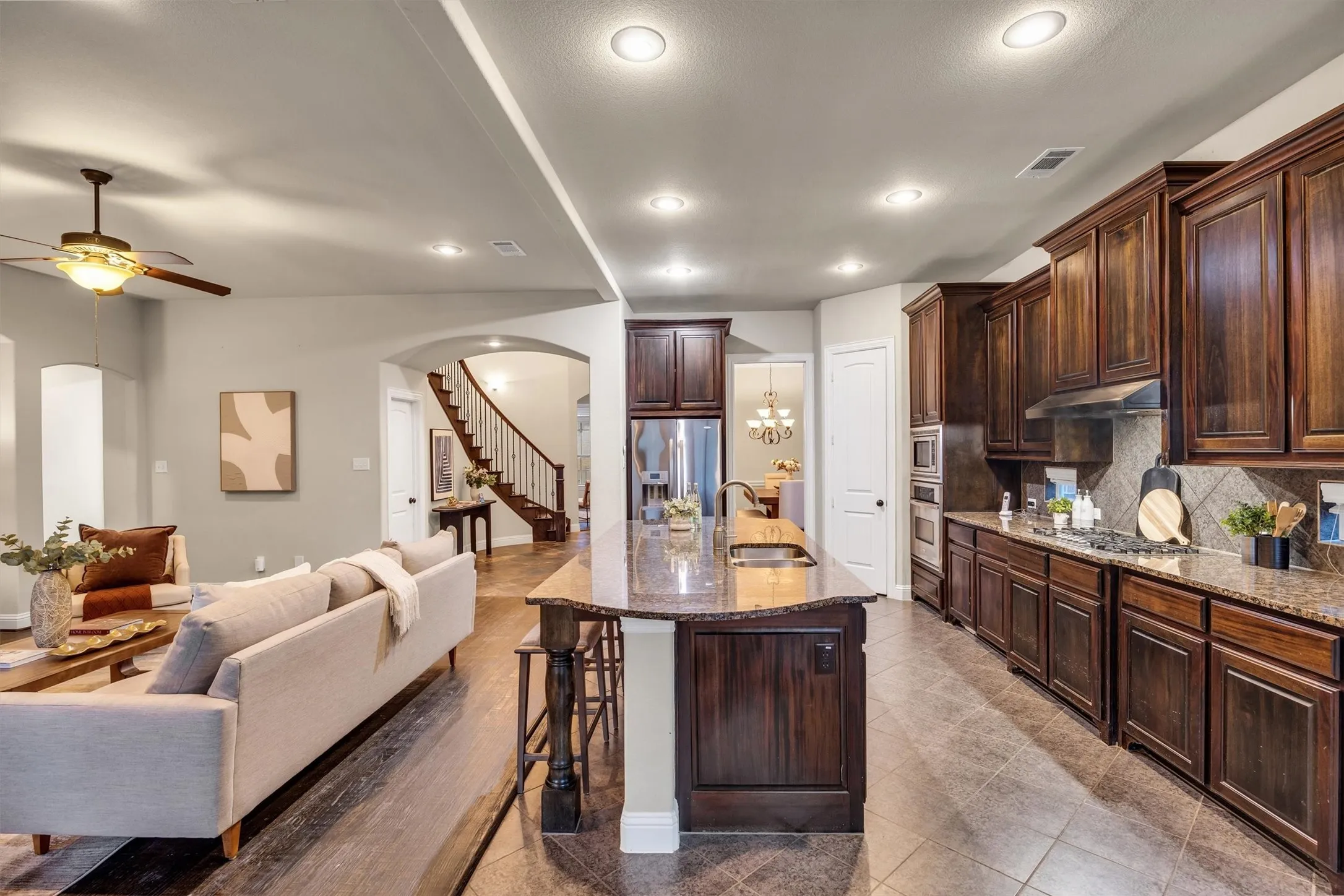 Single Family Residence For Sale in Dallas County , 7337 Canadian Drive, Irving, Texas 75039, 5 Bedroom, 4 Bathroom, 2 Garage spaces, 3,542 Sqft, built in 2009, mls#21379190, Real Estate Agent in Irving, Homes For Sale in Dallas county, Homes For Sale in Irving, Realtor in Irving Texas, Real Estate Brokerage Independent Realty Texas, Luminita Cordes Realtor