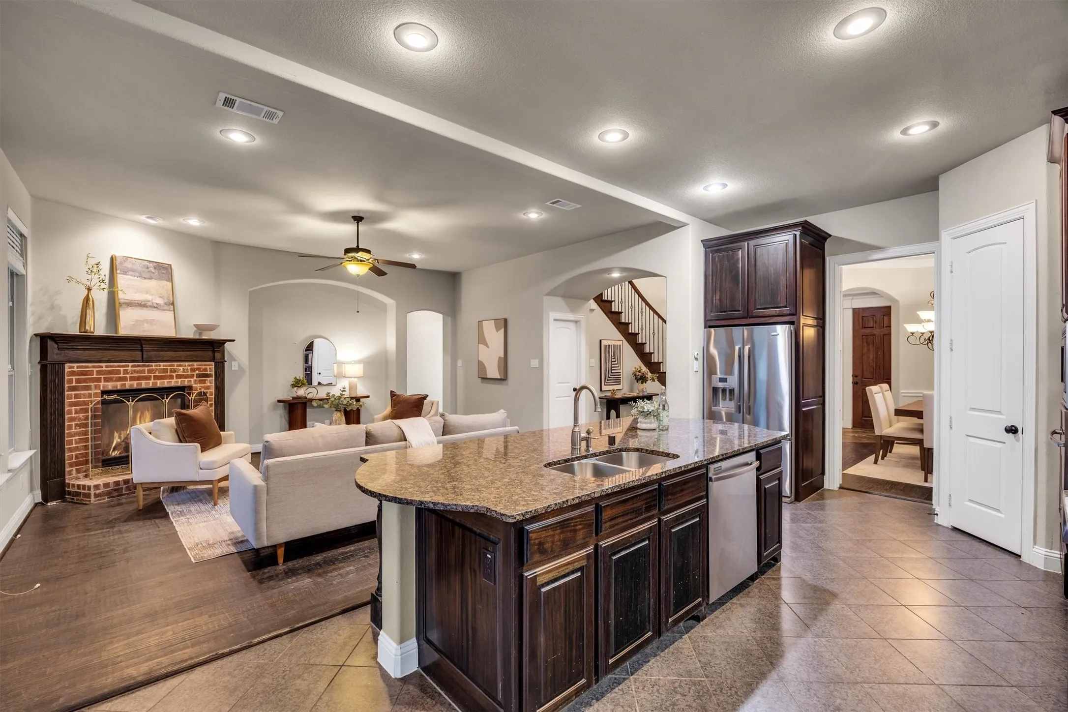 Single Family Residence For Sale in Dallas County , 7337 Canadian Drive, Irving, Texas 75039, 5 Bedroom, 4 Bathroom, 2 Garage spaces, 3,542 Sqft, built in 2009, mls#21379190, Real Estate Agent in Irving, Homes For Sale in Dallas county, Homes For Sale in Irving, Realtor in Irving Texas, Real Estate Brokerage Independent Realty Texas, Luminita Cordes Realtor