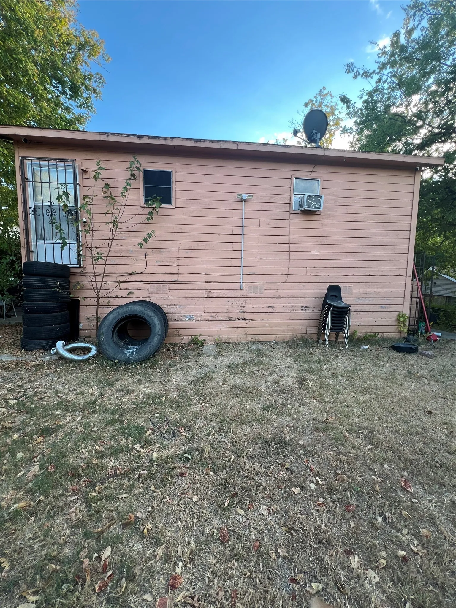 Rear exterior view