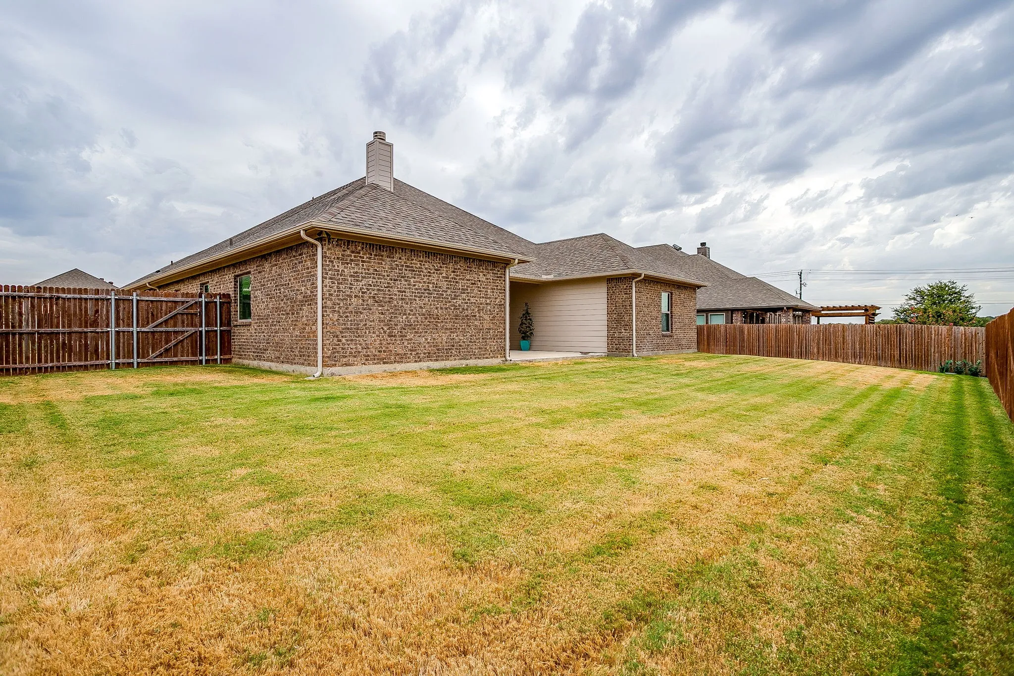 Single Family Residence For Sale in Johnson County , 3005 Nob Hill Drive, Burleson, Texas 76028, 4 Bedroom, 3 Bathroom, 3 Garage spaces, 2,861 Sqft, built in 2021, mls#21378498, Real Estate Agent in Burleson, Homes For Sale in Johnson county, Homes For Sale in Burleson, Realtor in Burleson Texas, Real Estate Brokerage Independent Realty Texas, Luminita Cordes Realtor