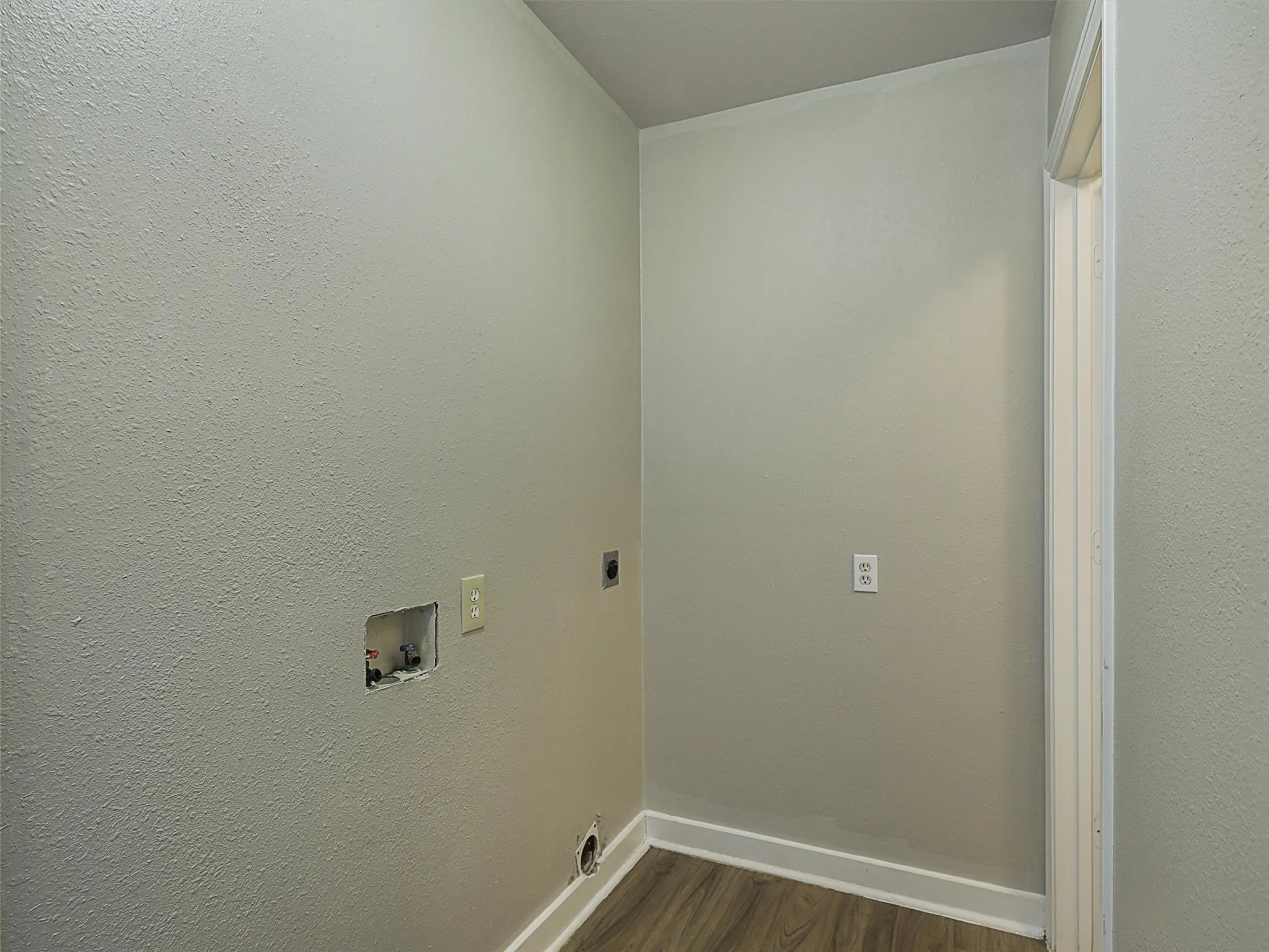 Single Family Residence For Rent in Grayson County , 707 Doris Lane, Gunter, Texas 75058, 3 Bedroom, 2 Bathroom, 2 Garage spaces, 1,249 Sqft, built in 2000, mls#21379193, Real Estate Agent in Gunter, Homes For Rent in Grayson county, Homes For Rent in Gunter, Realtor in Gunter Texas, Real Estate Brokerage Independent Realty Texas, Luminita Cordes Realtor