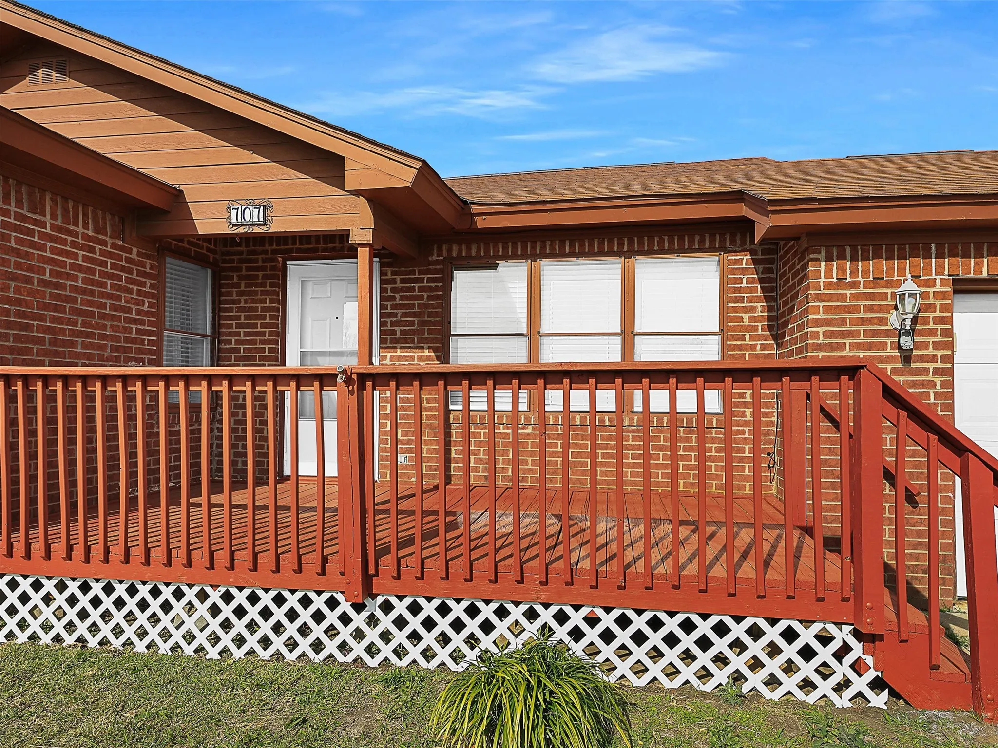 Single Family Residence For Rent in Grayson County , 707 Doris Lane, Gunter, Texas 75058, 3 Bedroom, 2 Bathroom, 2 Garage spaces, 1,249 Sqft, built in 2000, mls#21379193, Real Estate Agent in Gunter, Homes For Rent in Grayson county, Homes For Rent in Gunter, Realtor in Gunter Texas, Real Estate Brokerage Independent Realty Texas, Luminita Cordes Realtor