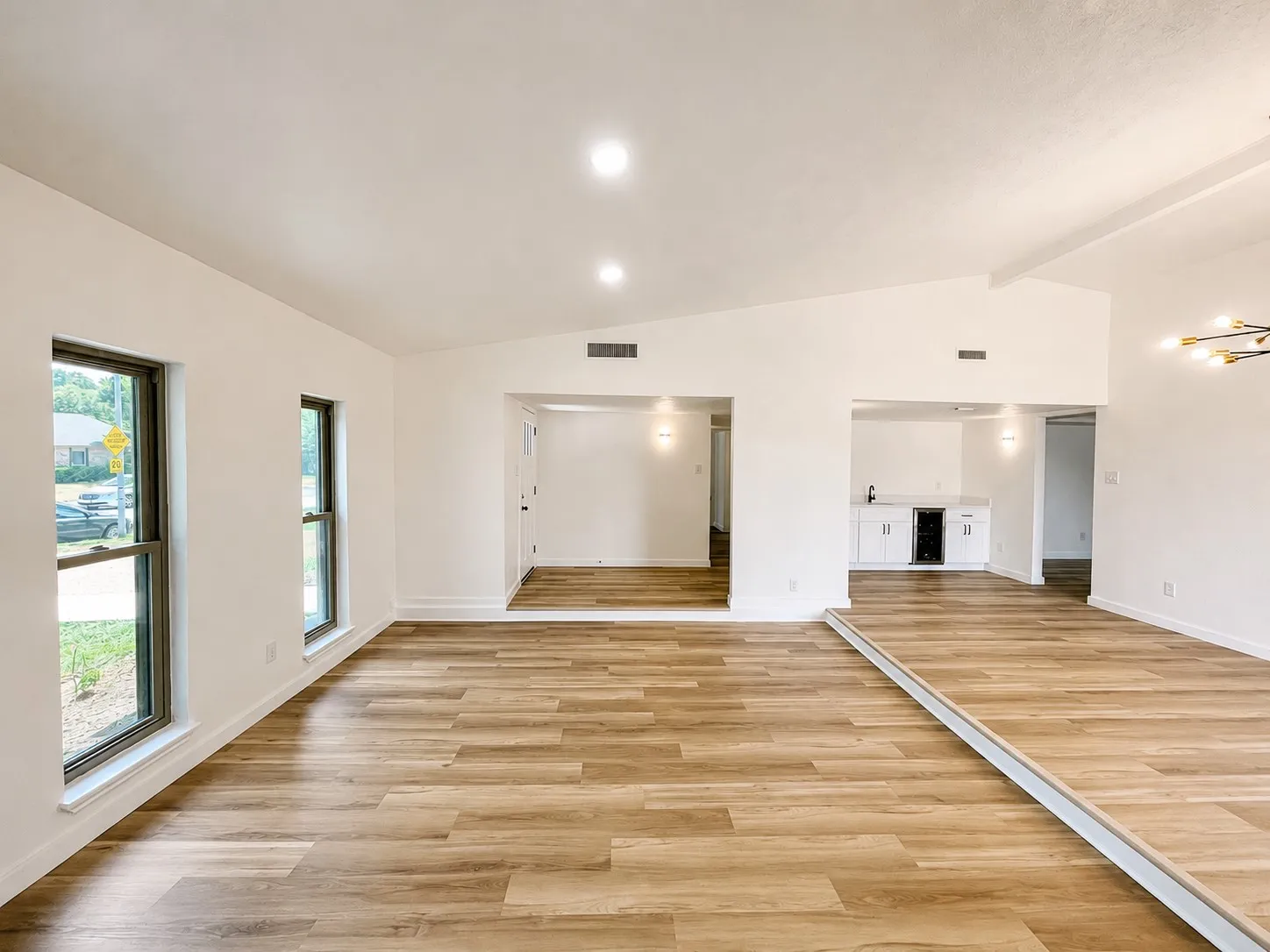 Single Family Residence For Sale in Collin County , 6417 Rainier Road, Plano, Texas 75023, 4 Bedroom, 2 Bathroom, 2 Garage spaces, 2,113 Sqft, built in 1978, mls#21377252, Real Estate Agent in Plano, Homes For Sale in Collin county, Homes For Sale in Plano, Realtor in Plano Texas, Real Estate Brokerage Independent Realty Texas, Luminita Cordes Realtor