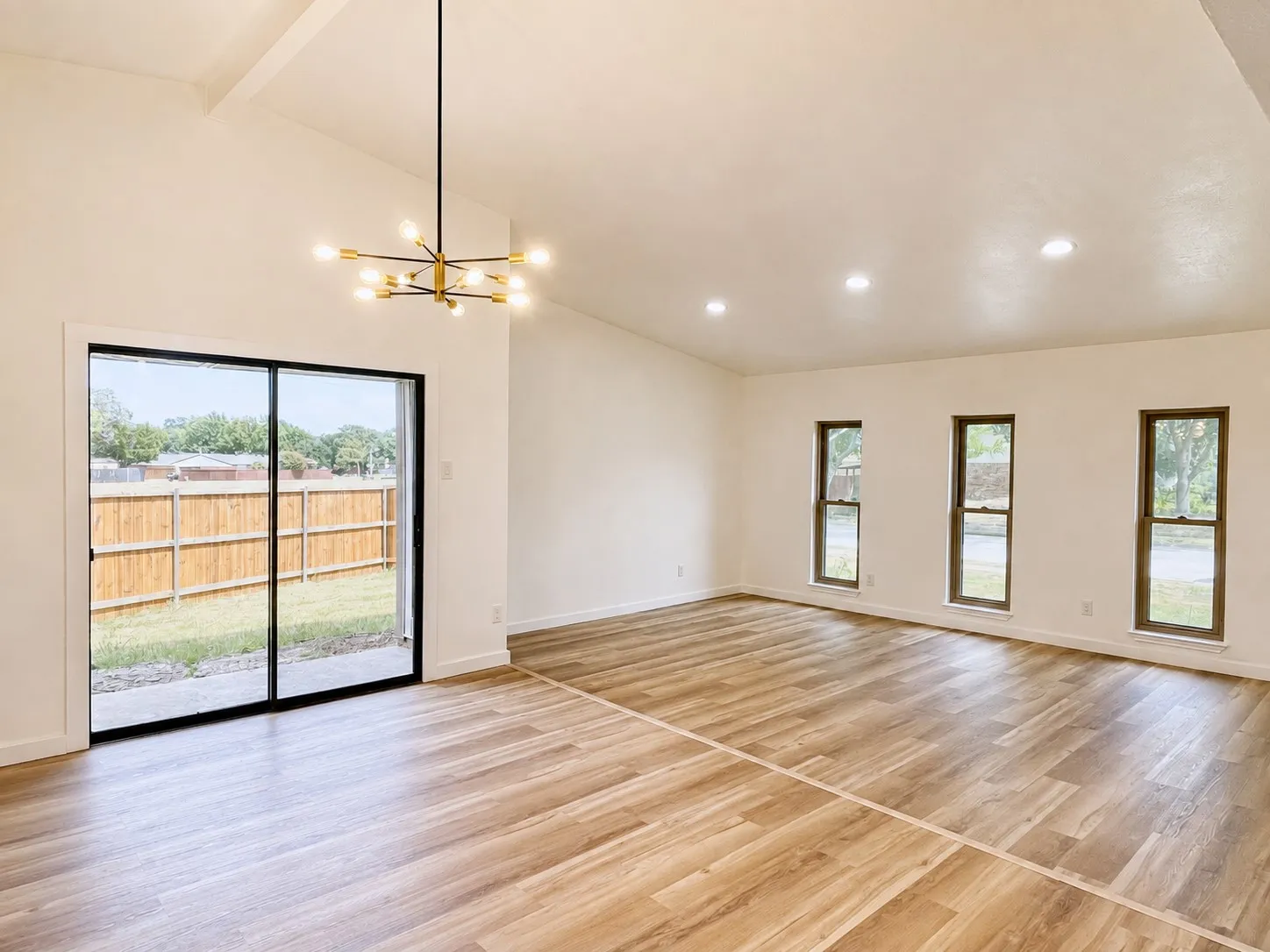 Single Family Residence For Sale in Collin County , 6417 Rainier Road, Plano, Texas 75023, 4 Bedroom, 2 Bathroom, 2 Garage spaces, 2,113 Sqft, built in 1978, mls#21377252, Real Estate Agent in Plano, Homes For Sale in Collin county, Homes For Sale in Plano, Realtor in Plano Texas, Real Estate Brokerage Independent Realty Texas, Luminita Cordes Realtor