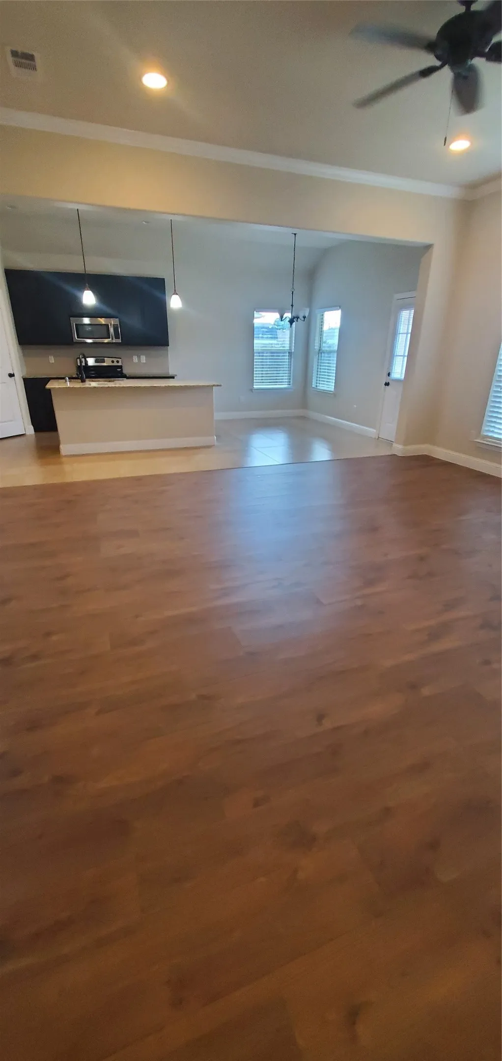 Single Family Residence For Rent in Grayson County , 1416 Swan Ridge Drive, Sherman, Texas 75092, 3 Bedroom, 2 Bathroom, 2 Garage spaces, 1,675 Sqft, built in 2016, mls#21379194, Real Estate Agent in Sherman, Homes For Rent in Grayson county, Homes For Rent in Sherman, Realtor in Sherman Texas, Real Estate Brokerage Independent Realty Texas, Luminita Cordes Realtor