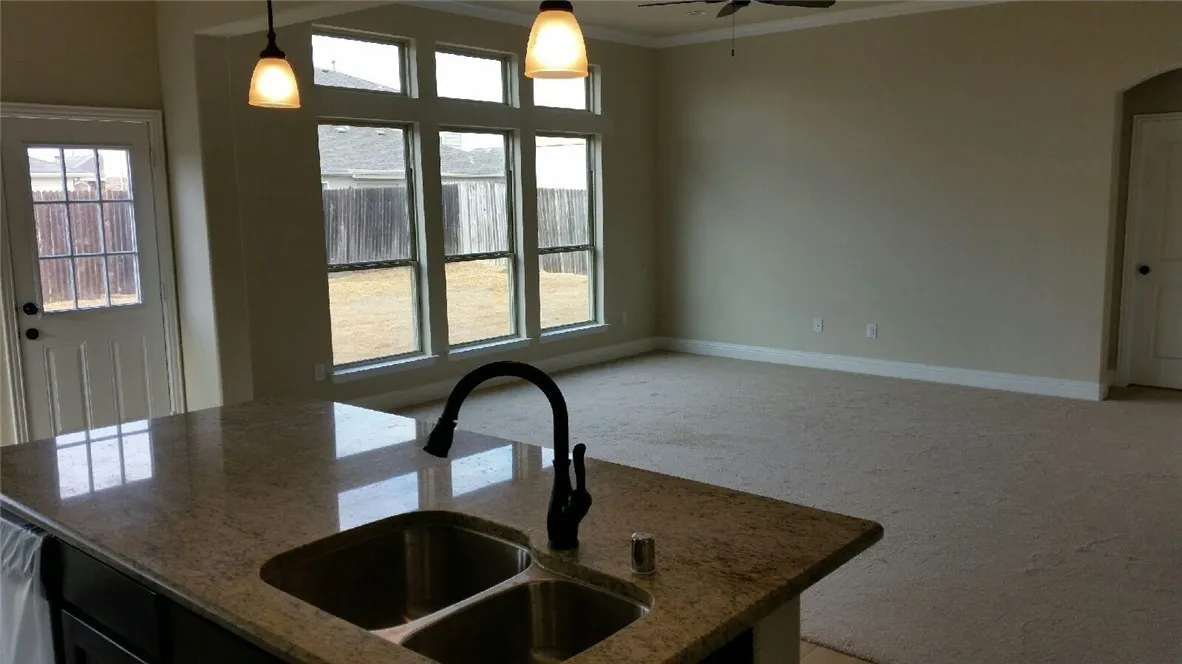 Single Family Residence For Rent in Grayson County , 1416 Swan Ridge Drive, Sherman, Texas 75092, 3 Bedroom, 2 Bathroom, 2 Garage spaces, 1,675 Sqft, built in 2016, mls#21379194, Real Estate Agent in Sherman, Homes For Rent in Grayson county, Homes For Rent in Sherman, Realtor in Sherman Texas, Real Estate Brokerage Independent Realty Texas, Luminita Cordes Realtor